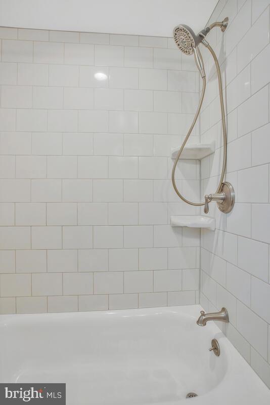 YORKTOWN - Residential