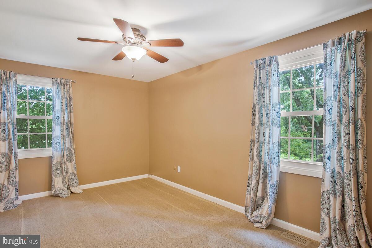 YORKTOWN - Residential