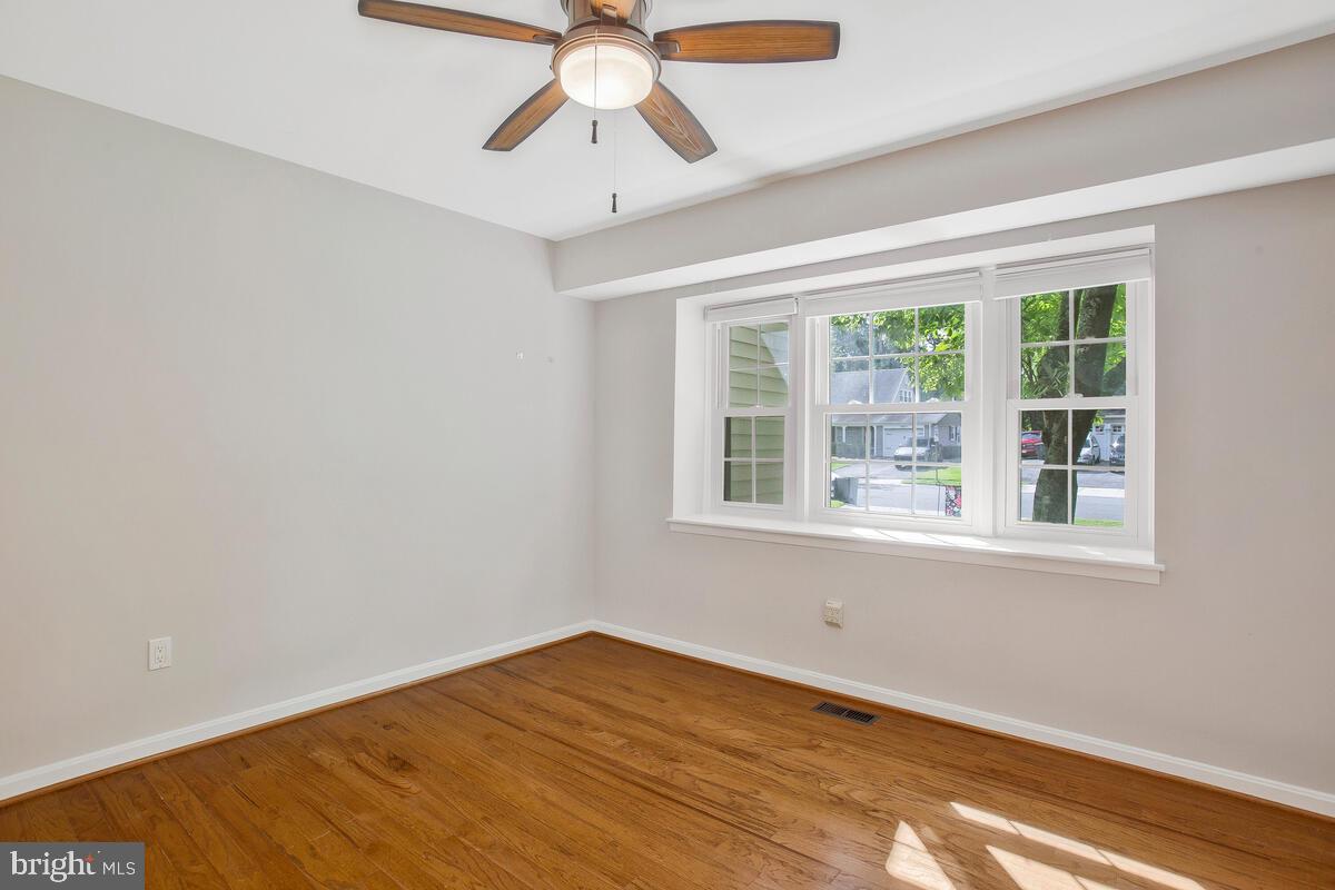 YORKTOWN - Residential