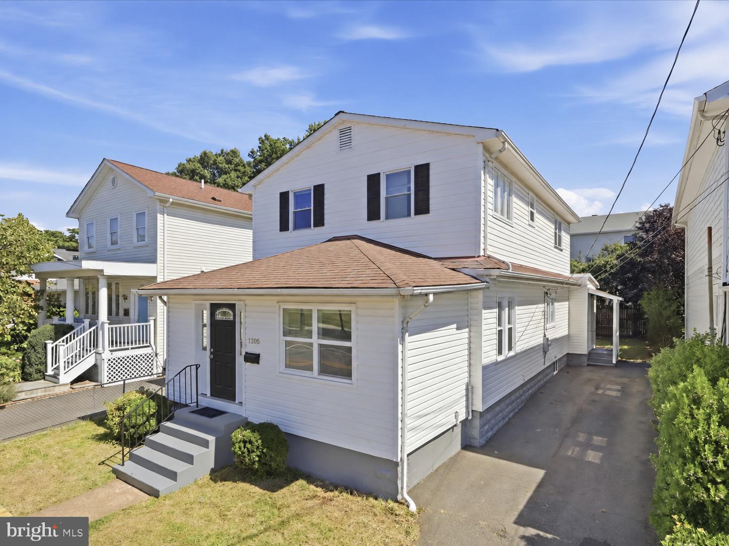 1205 QUINCY STREET