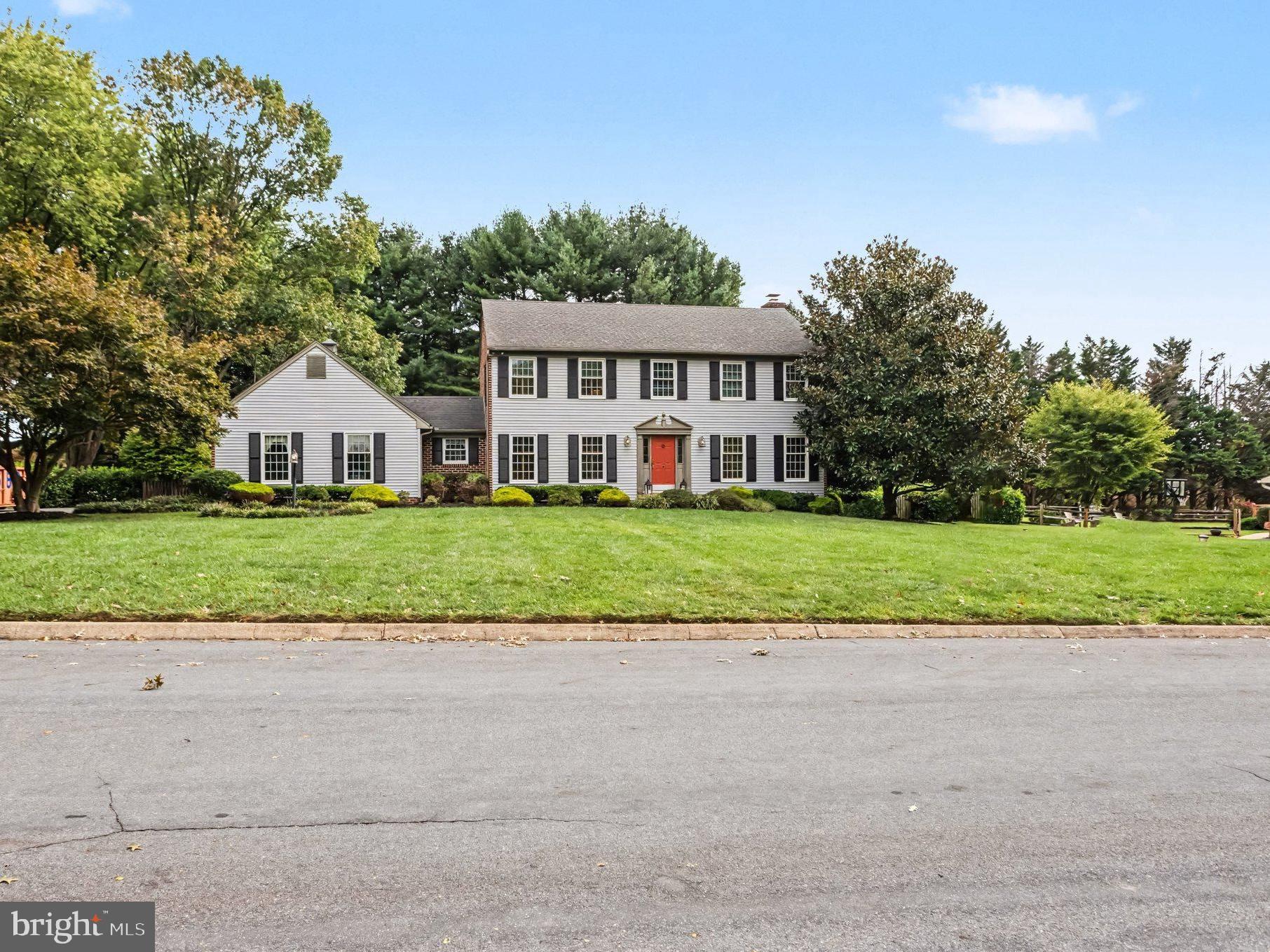 2830 FOREST GLEN
