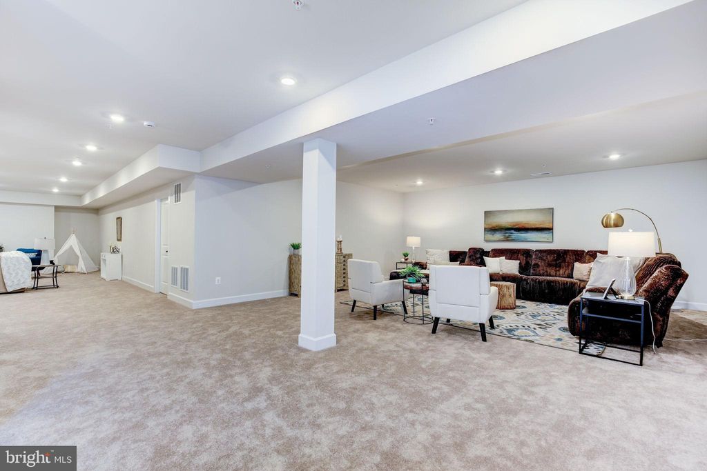 listing image 64