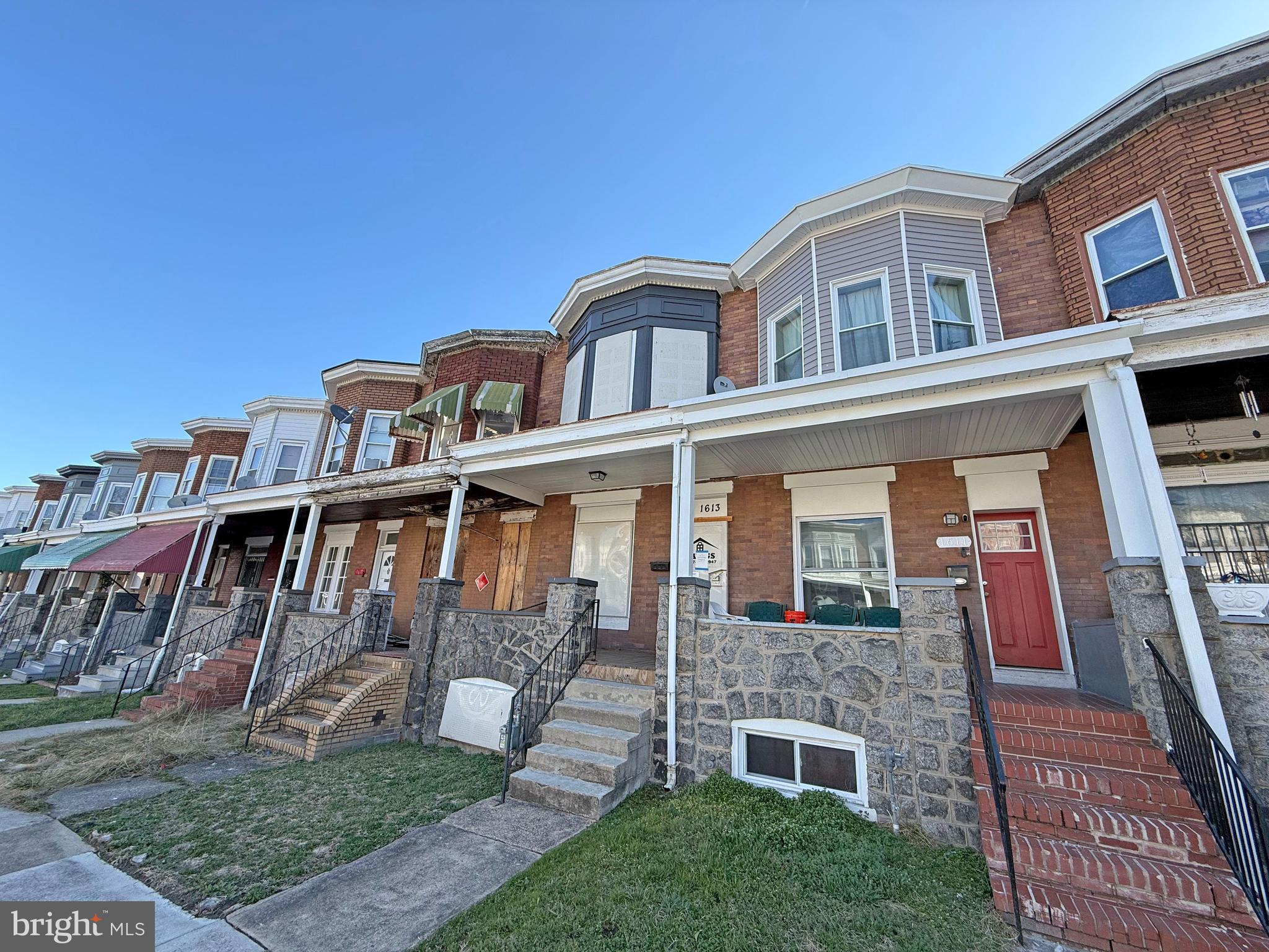 1613 N SMALLWOOD STREET