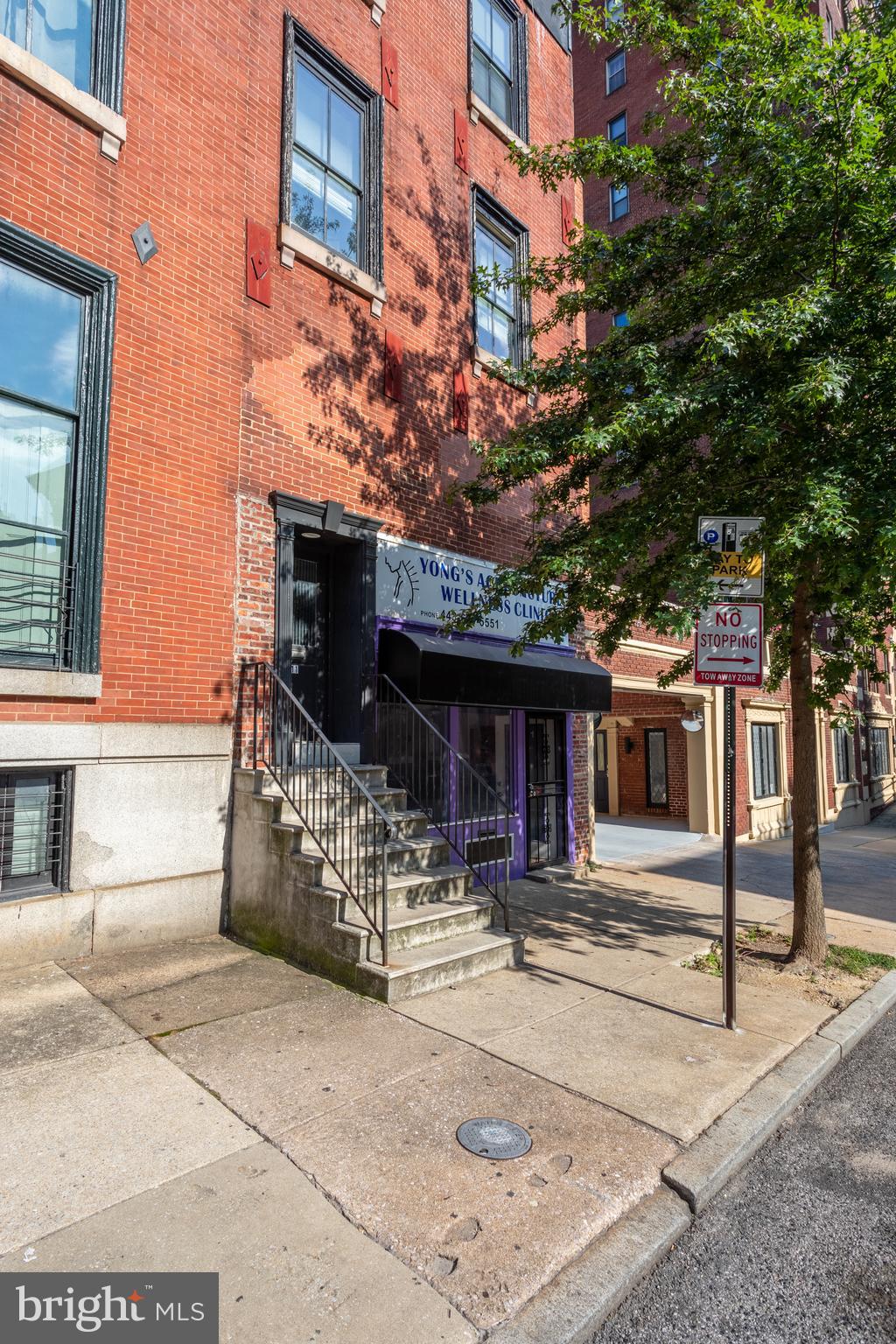 MOUNT VERNON PLACE HISTORIC DISTRICT - Commercial Lease