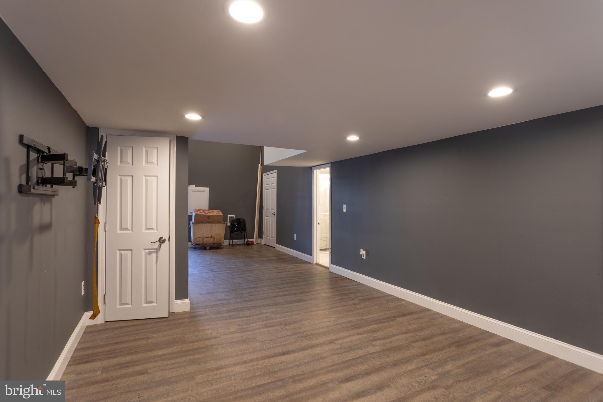 MOUNT VERNON PLACE HISTORIC DISTRICT - Commercial Lease