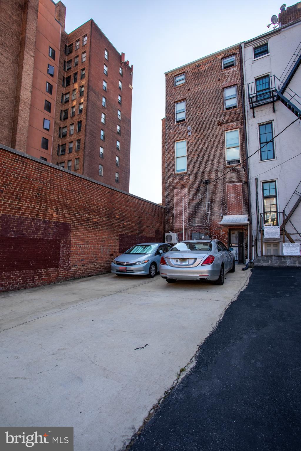 MOUNT VERNON PLACE HISTORIC DISTRICT - Commercial Lease