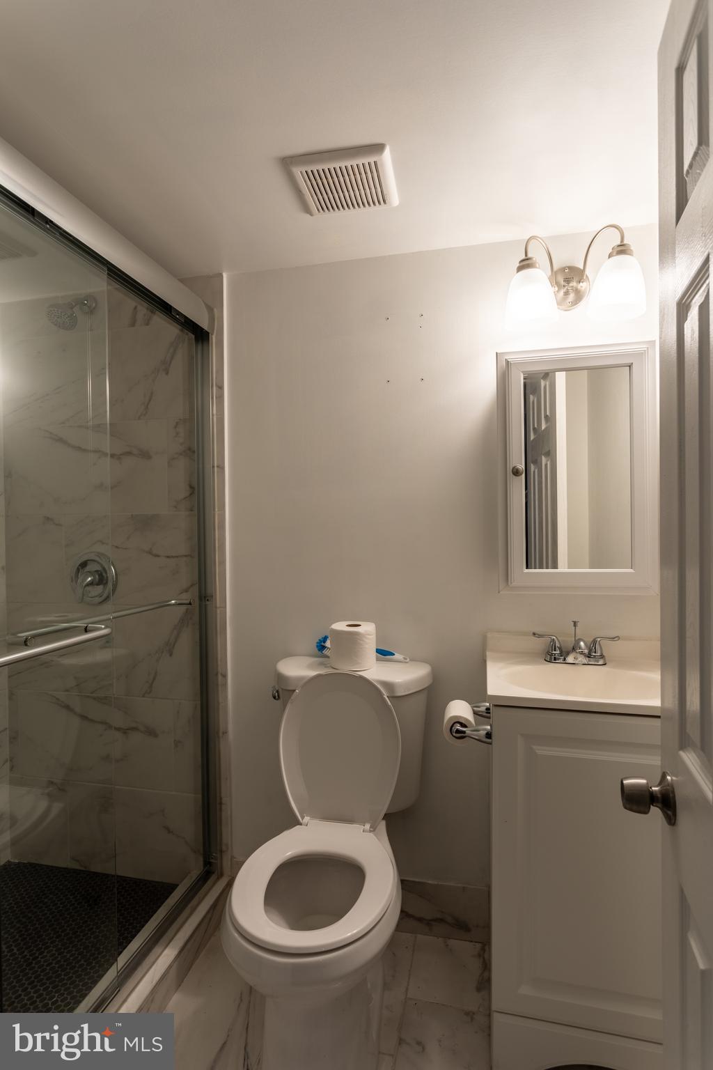 MOUNT VERNON PLACE HISTORIC DISTRICT - Commercial Lease