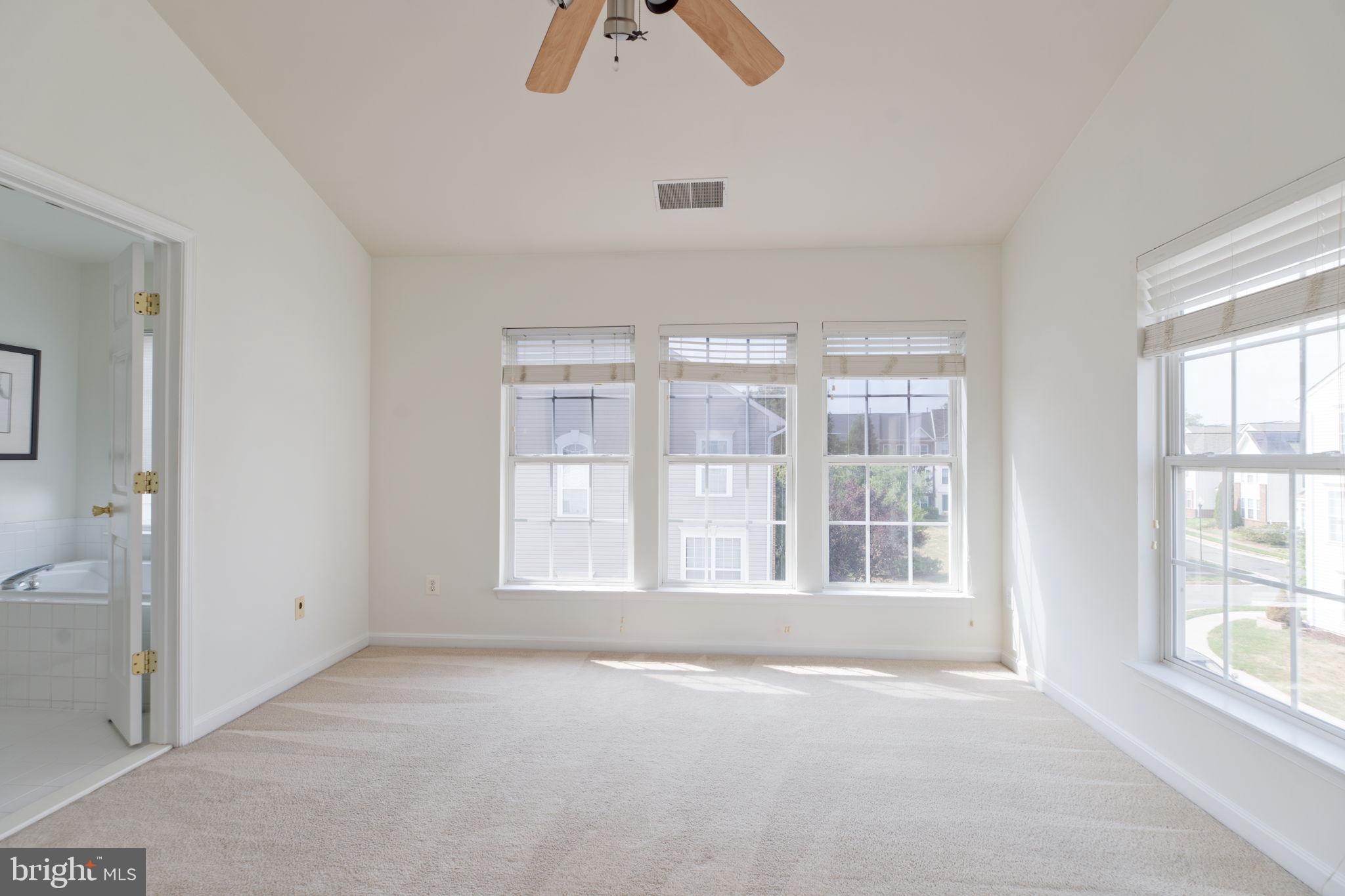 ASHBURN VILLAGE - Residential