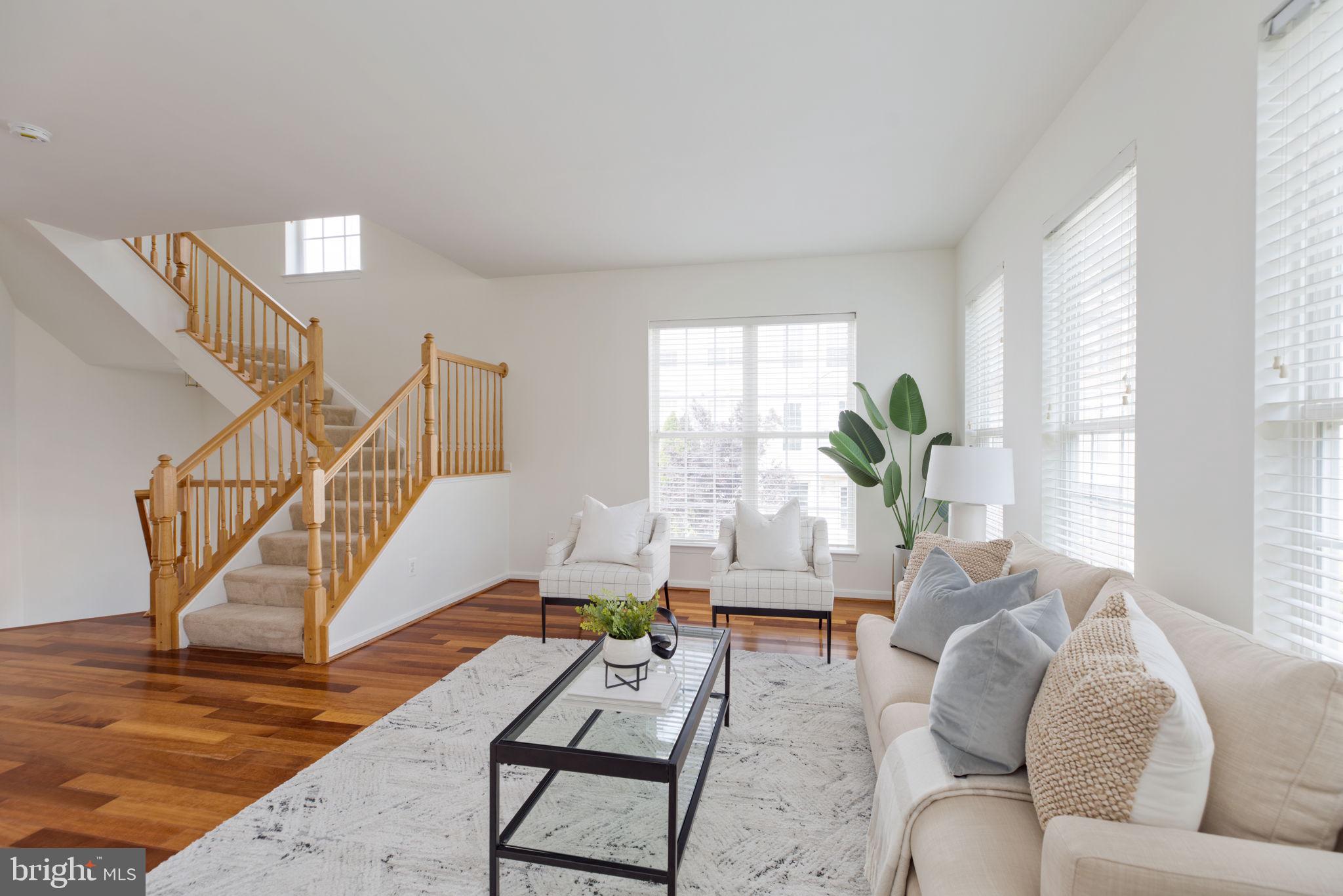 ASHBURN VILLAGE - Residential