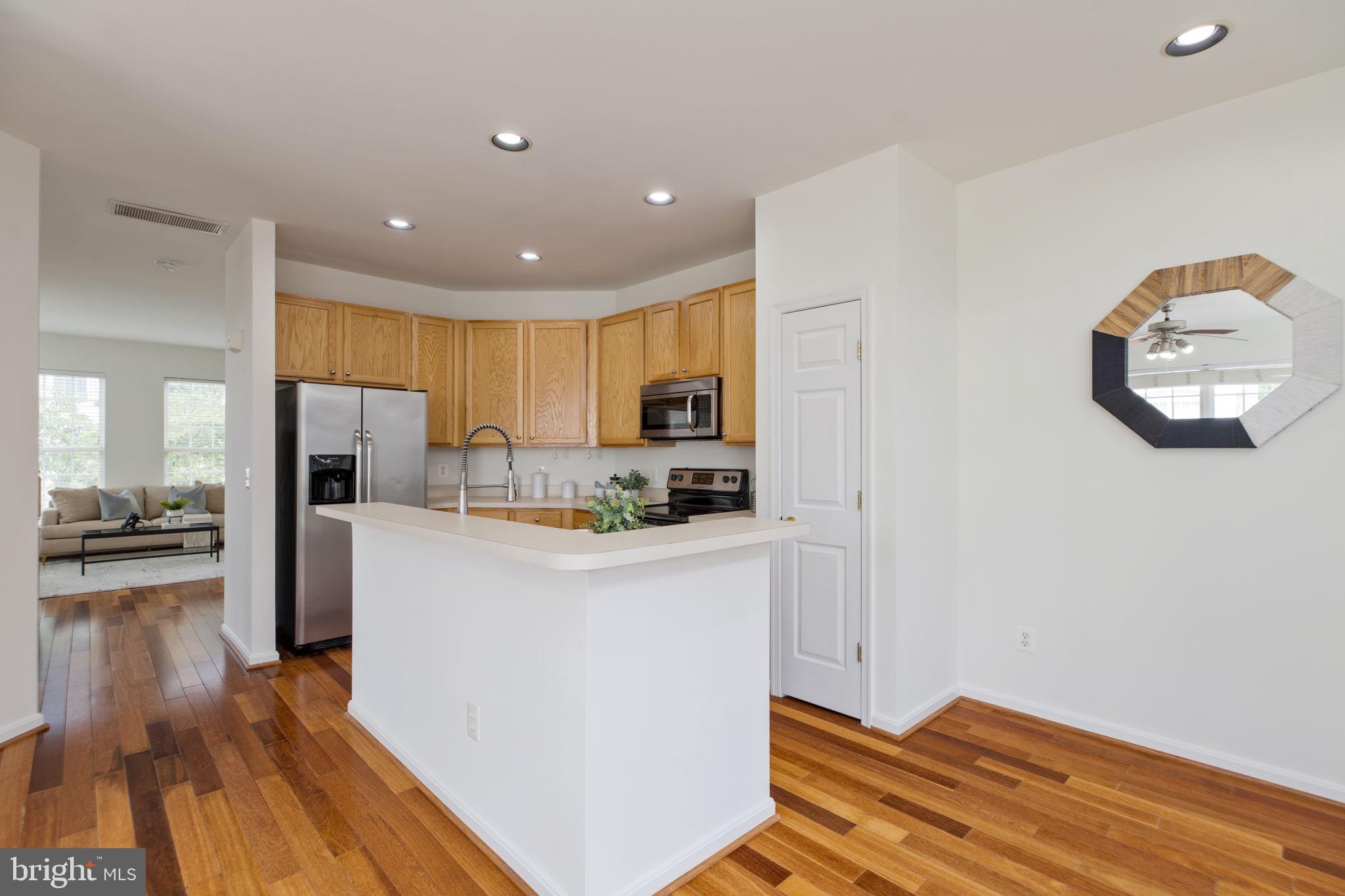 ASHBURN VILLAGE - Residential