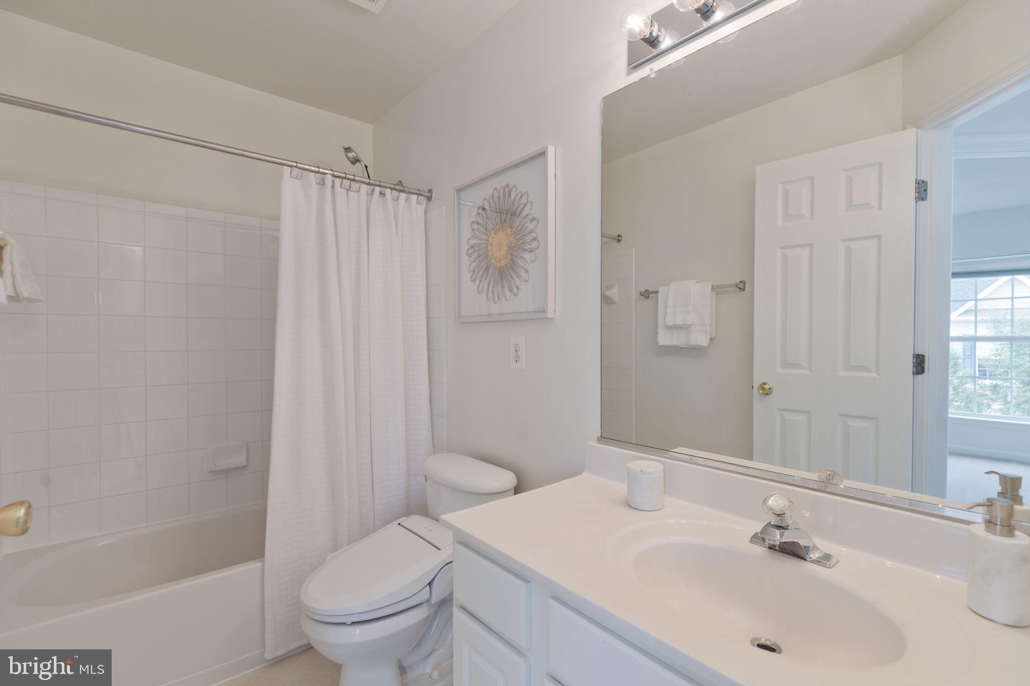 ASHBURN VILLAGE - Residential