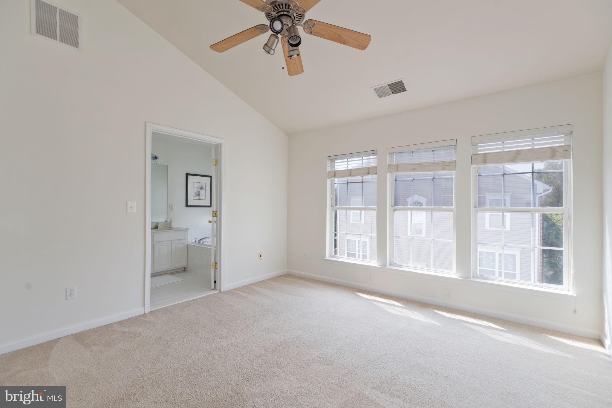 ASHBURN VILLAGE - Residential