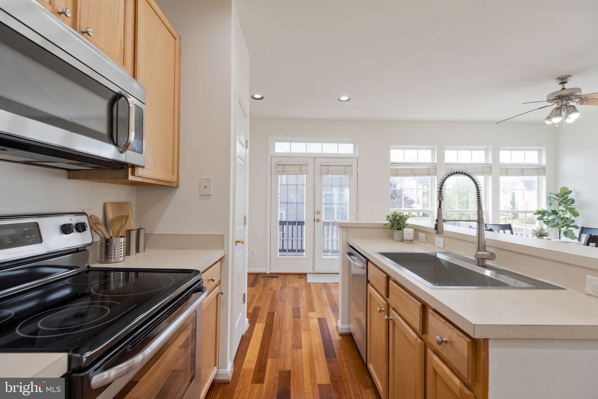 ASHBURN VILLAGE - Residential