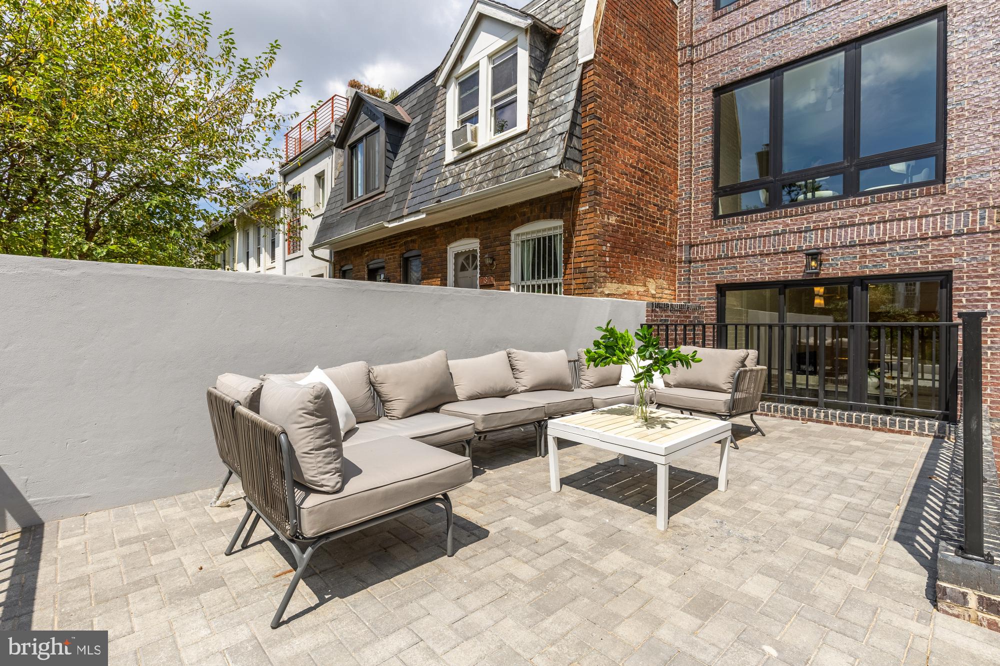 733 EUCLID STREET NW 201