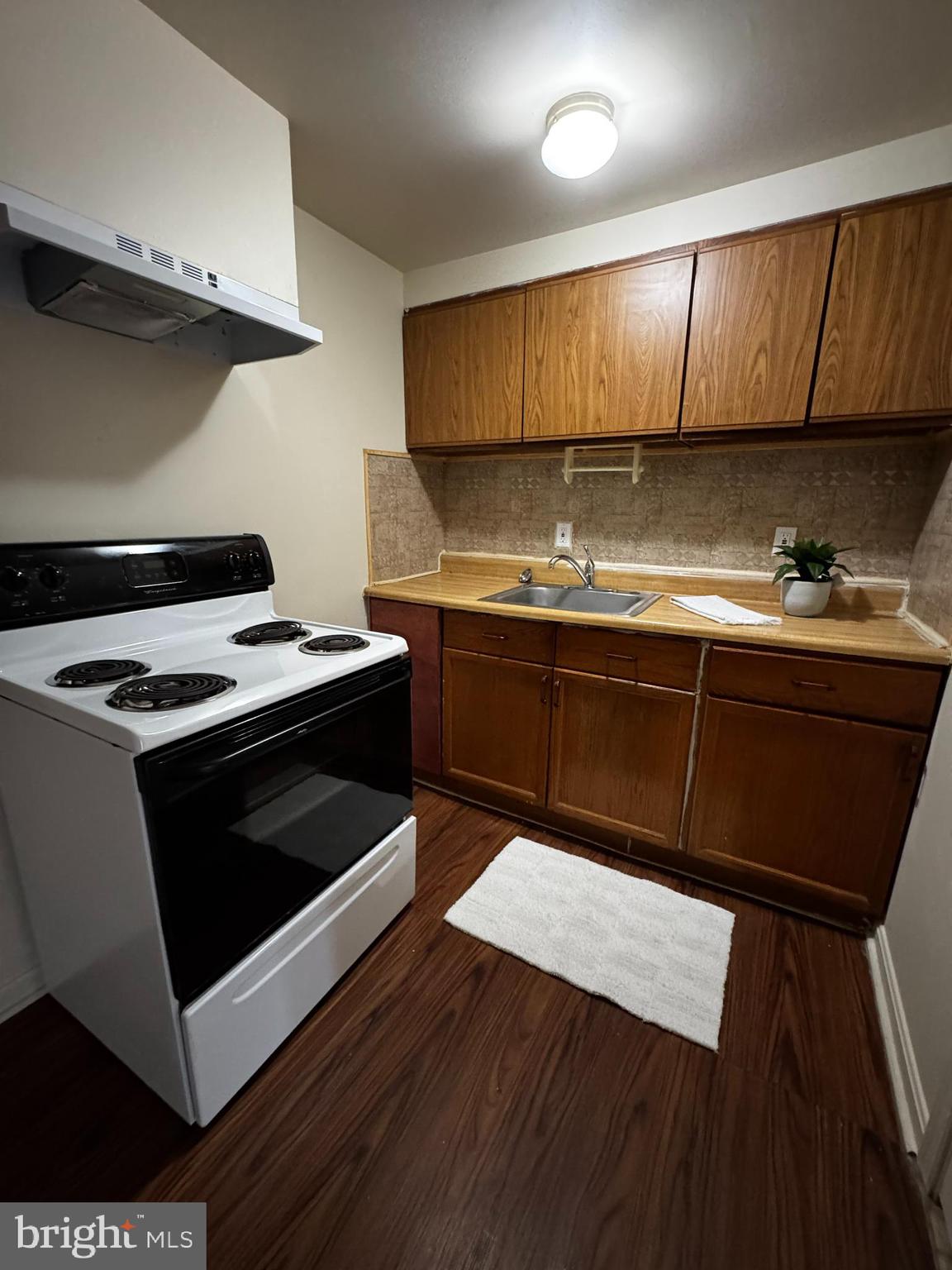 FREDERICK HISTORIC DISTRICT - Residential Lease