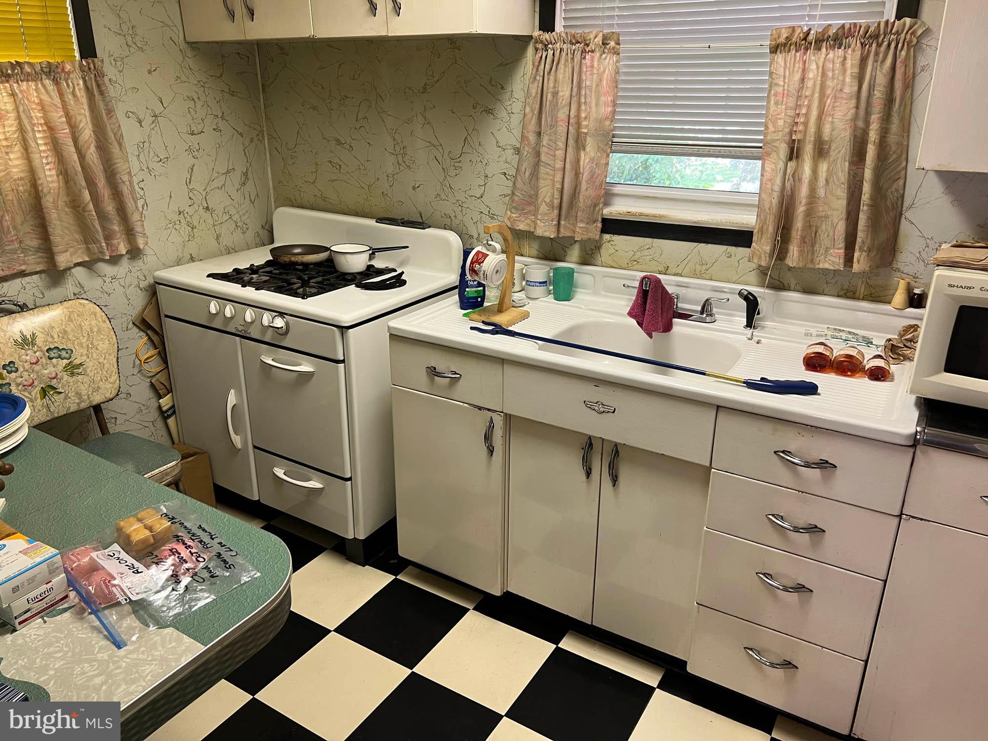 FRANKFORD - Residential