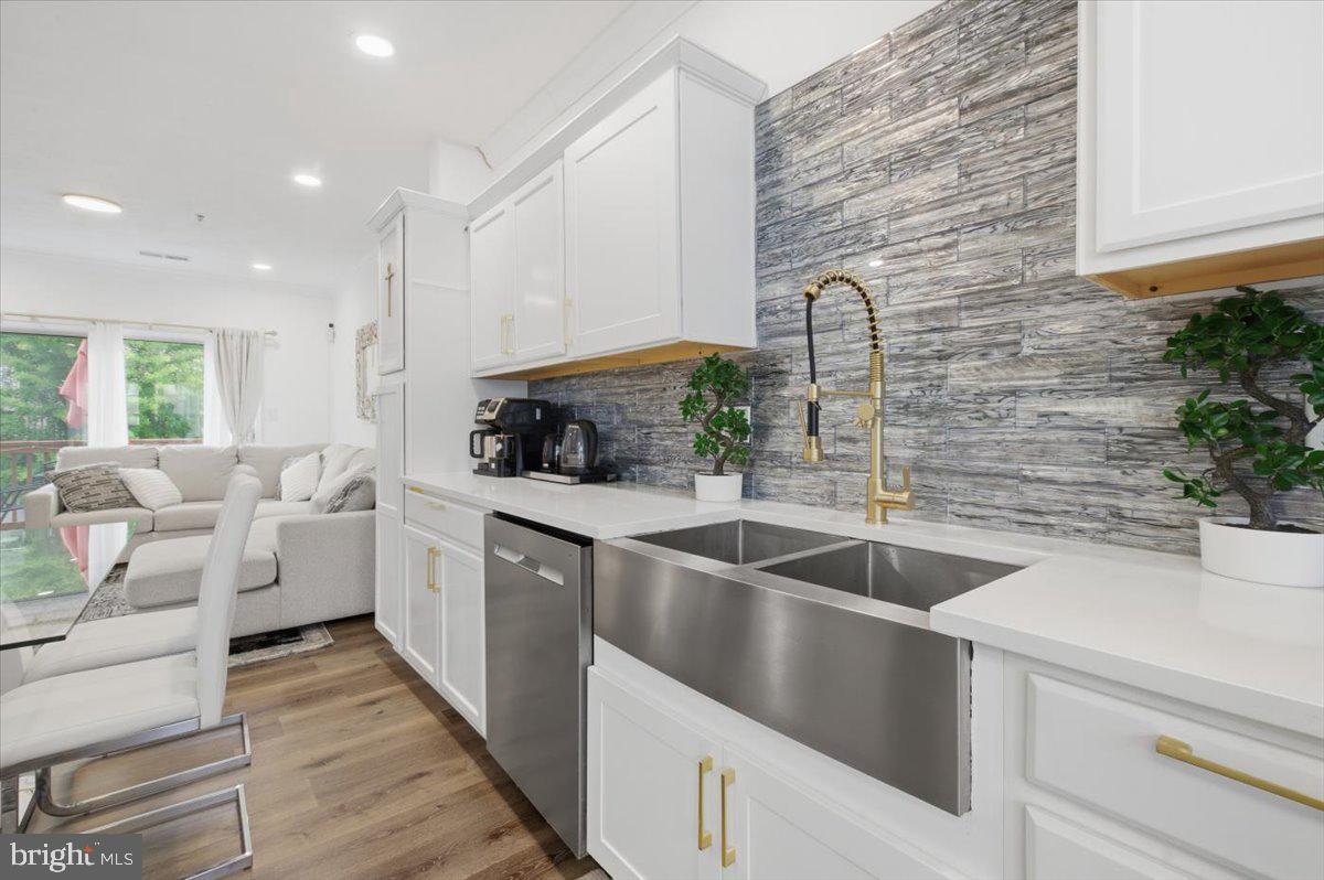 PARKSIDE AT ASHBURN - Residential