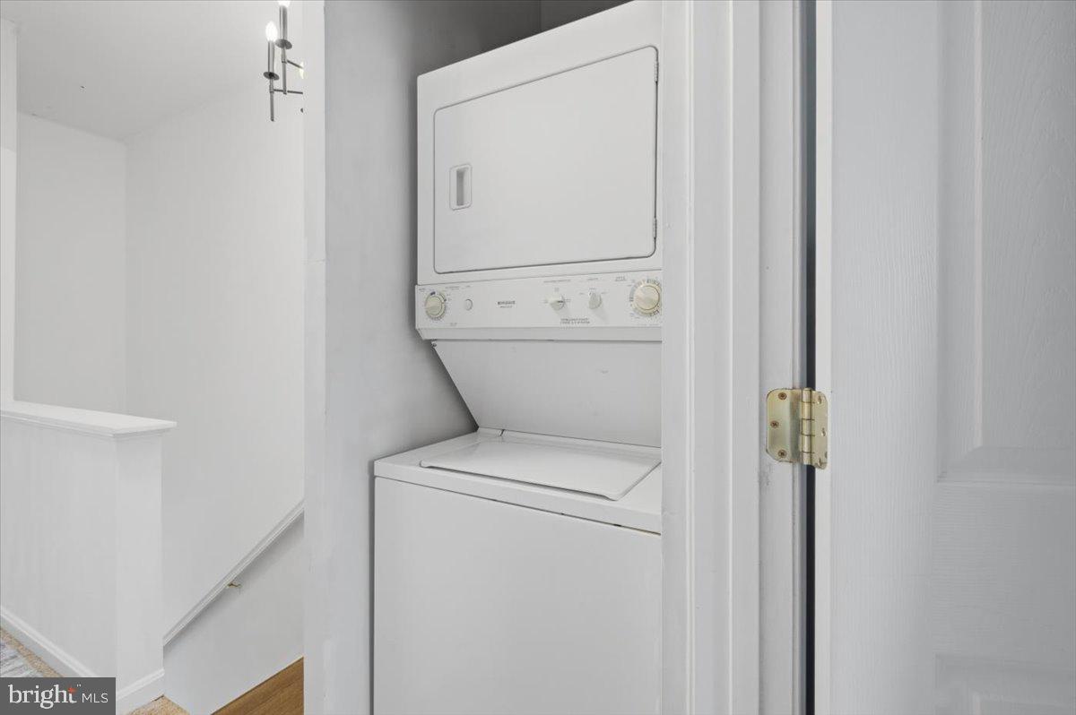 PARKSIDE AT ASHBURN - Residential