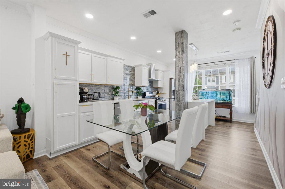 PARKSIDE AT ASHBURN - Residential