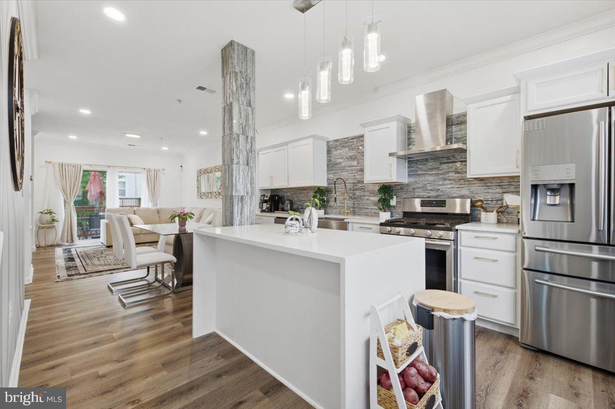 PARKSIDE AT ASHBURN - Residential