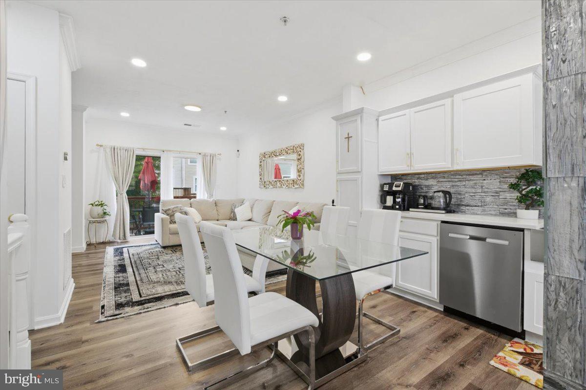 PARKSIDE AT ASHBURN - Residential