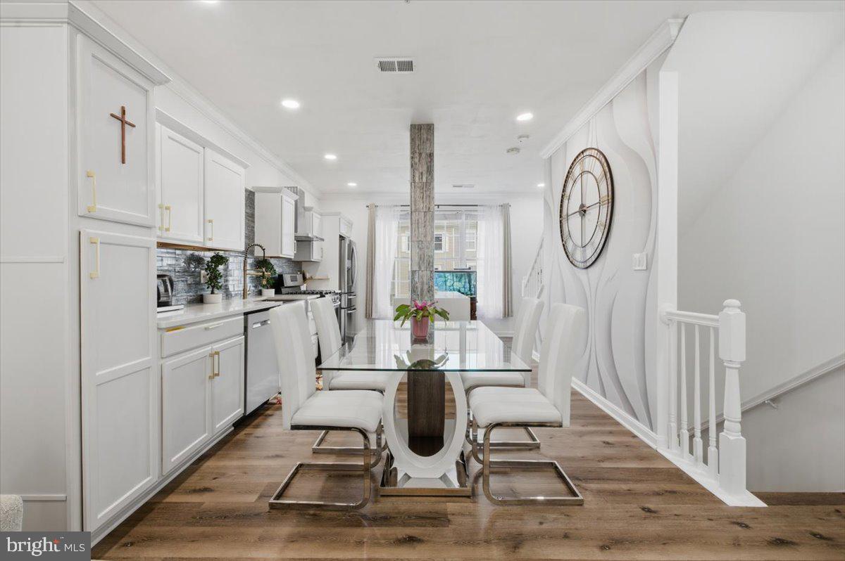 PARKSIDE AT ASHBURN - Residential