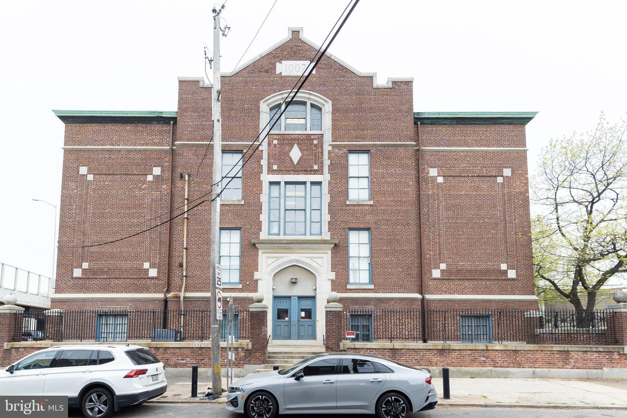 1050 E MONTGOMERY AVENUE 209