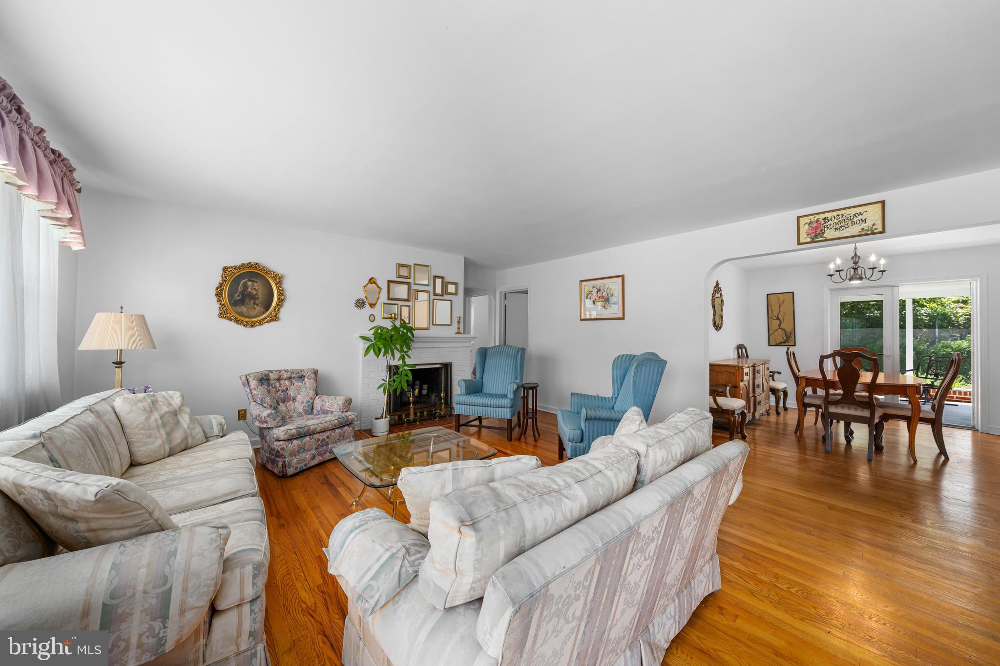 6 IMPERIAL DRIVE