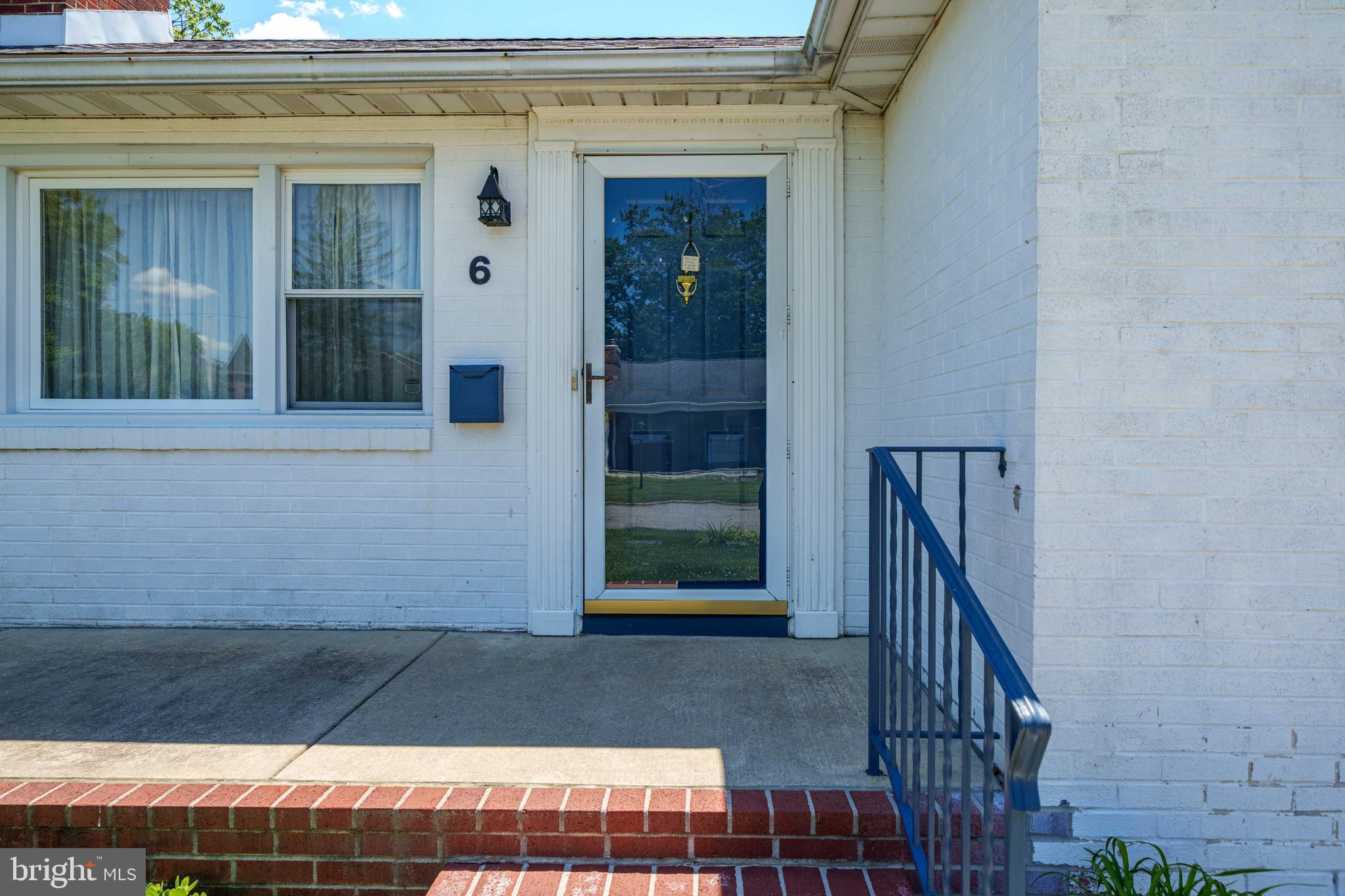 6 IMPERIAL DRIVE