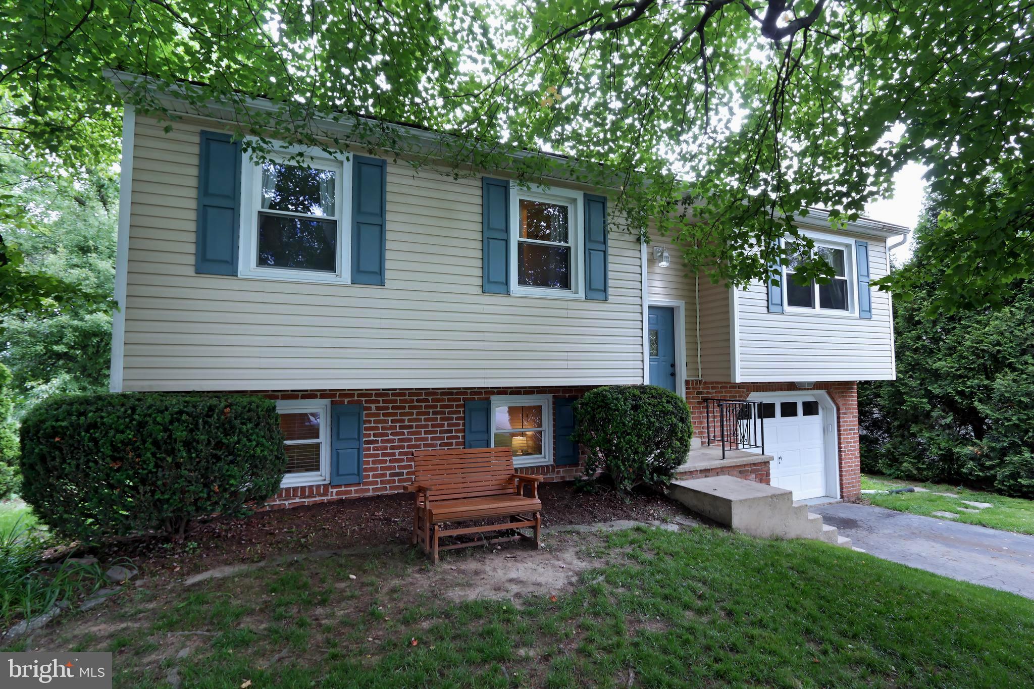 3824 HILLCREST DRIVE