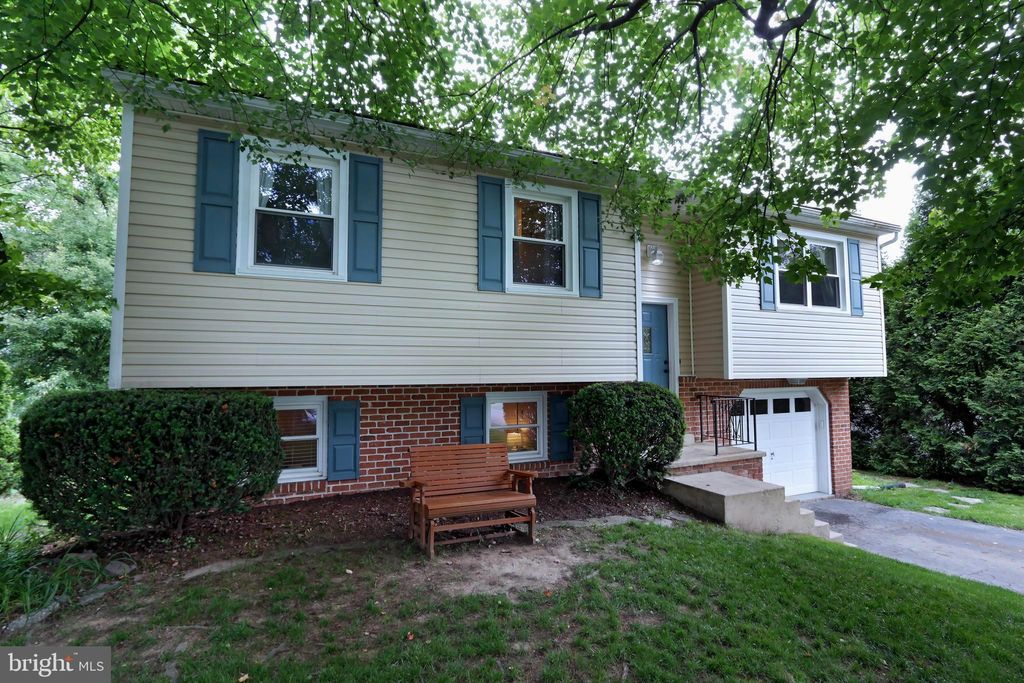 Photo of 3824 Hillcrest Drive, COLUMBIA, PA 17512 (MLS # PALA2071266)