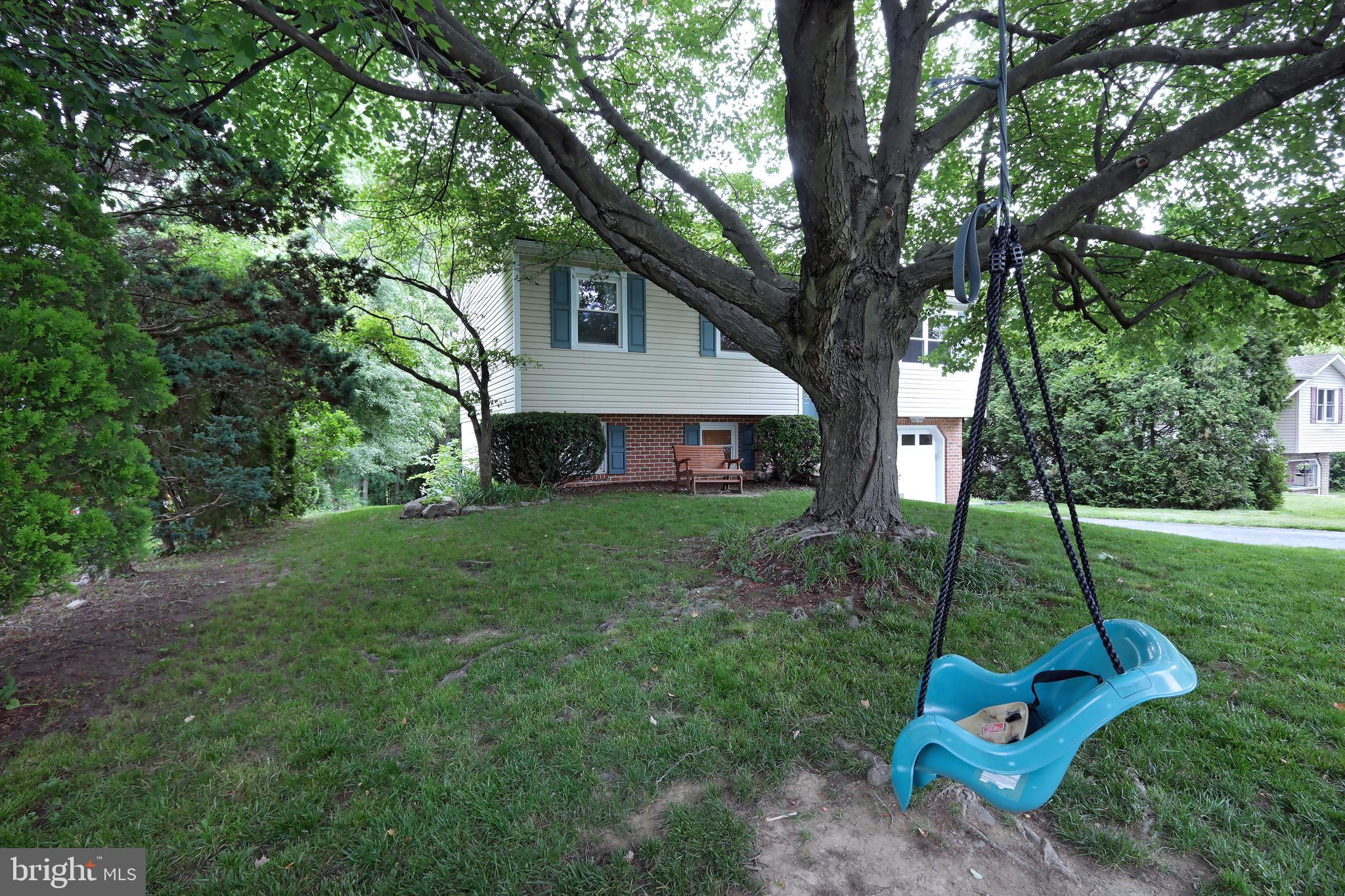 3824 HILLCREST DRIVE