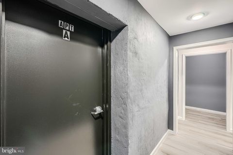 Condo For Rent - 7 S Carrollton Avenue<br/> BALTIMORE, MD 21223