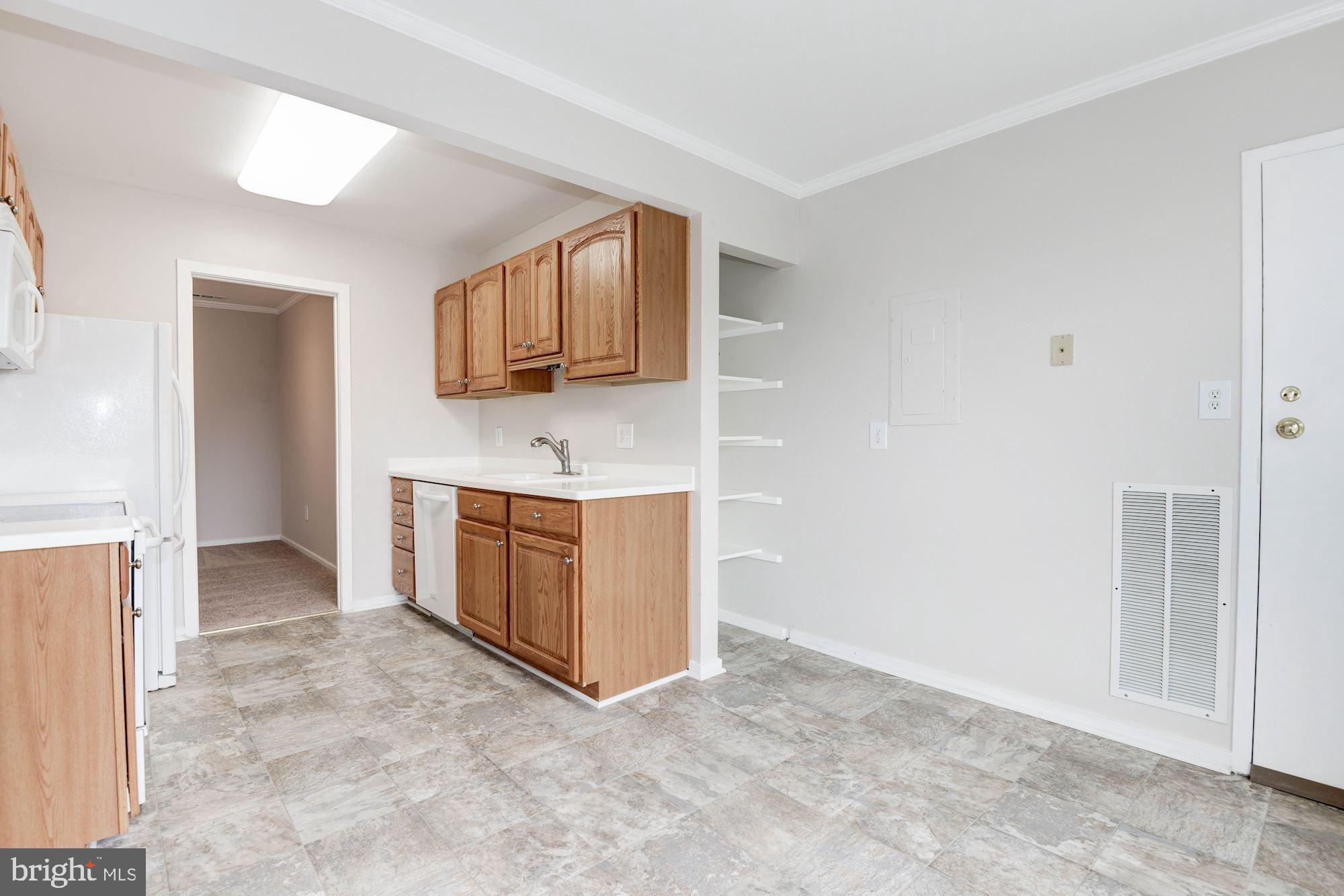 JEFFERSON MEWS - Residential Lease