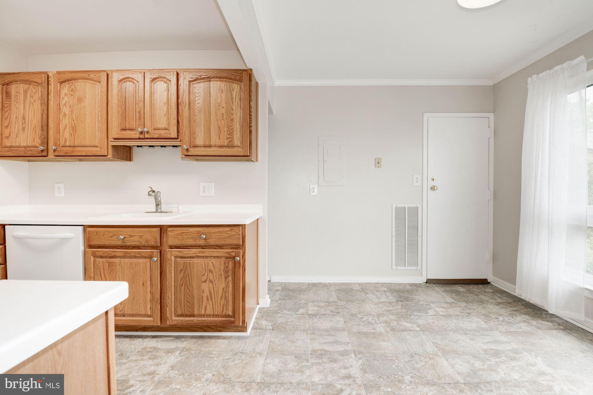 JEFFERSON MEWS - Residential Lease