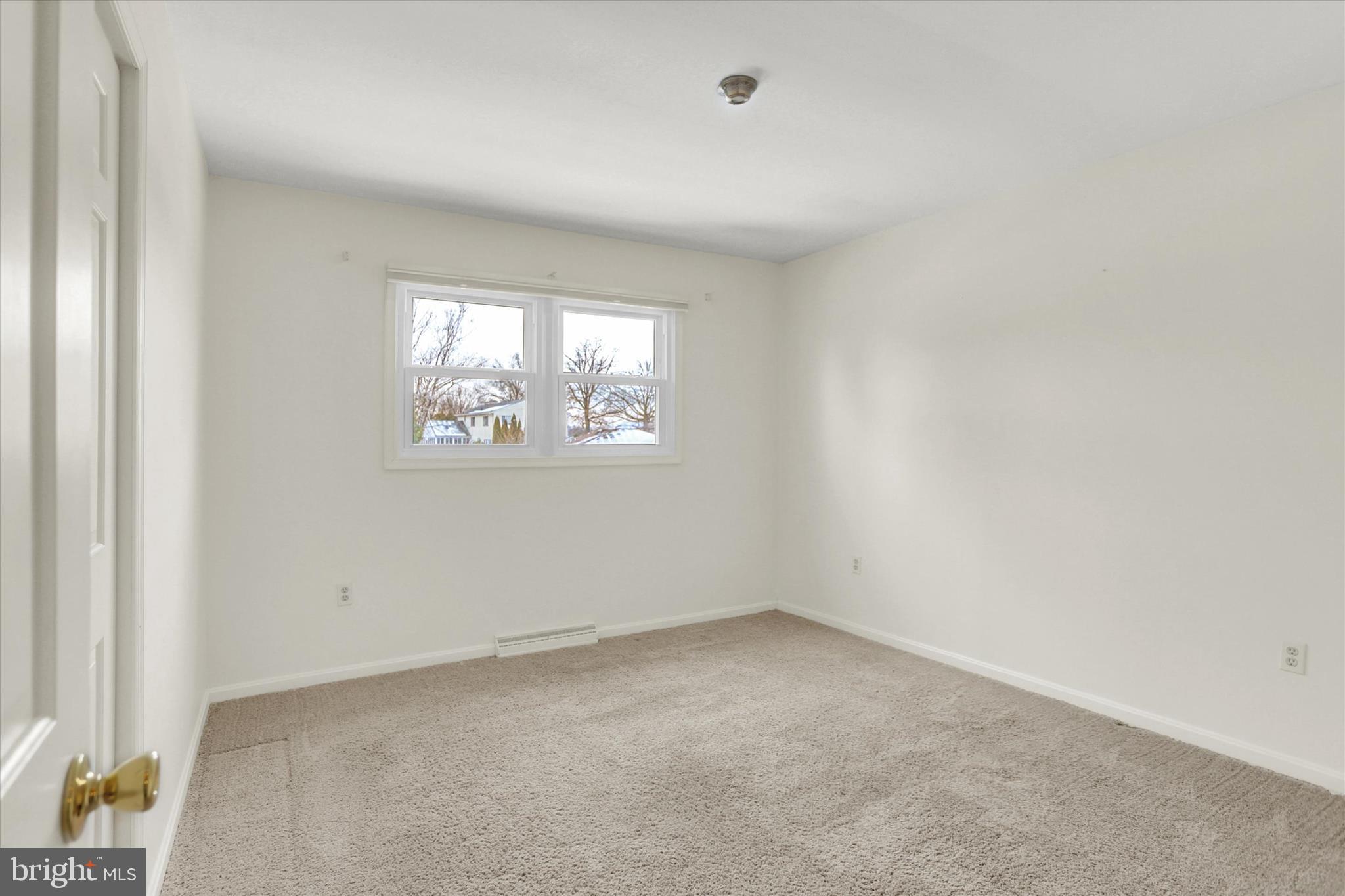 PINEBROOK - Residential