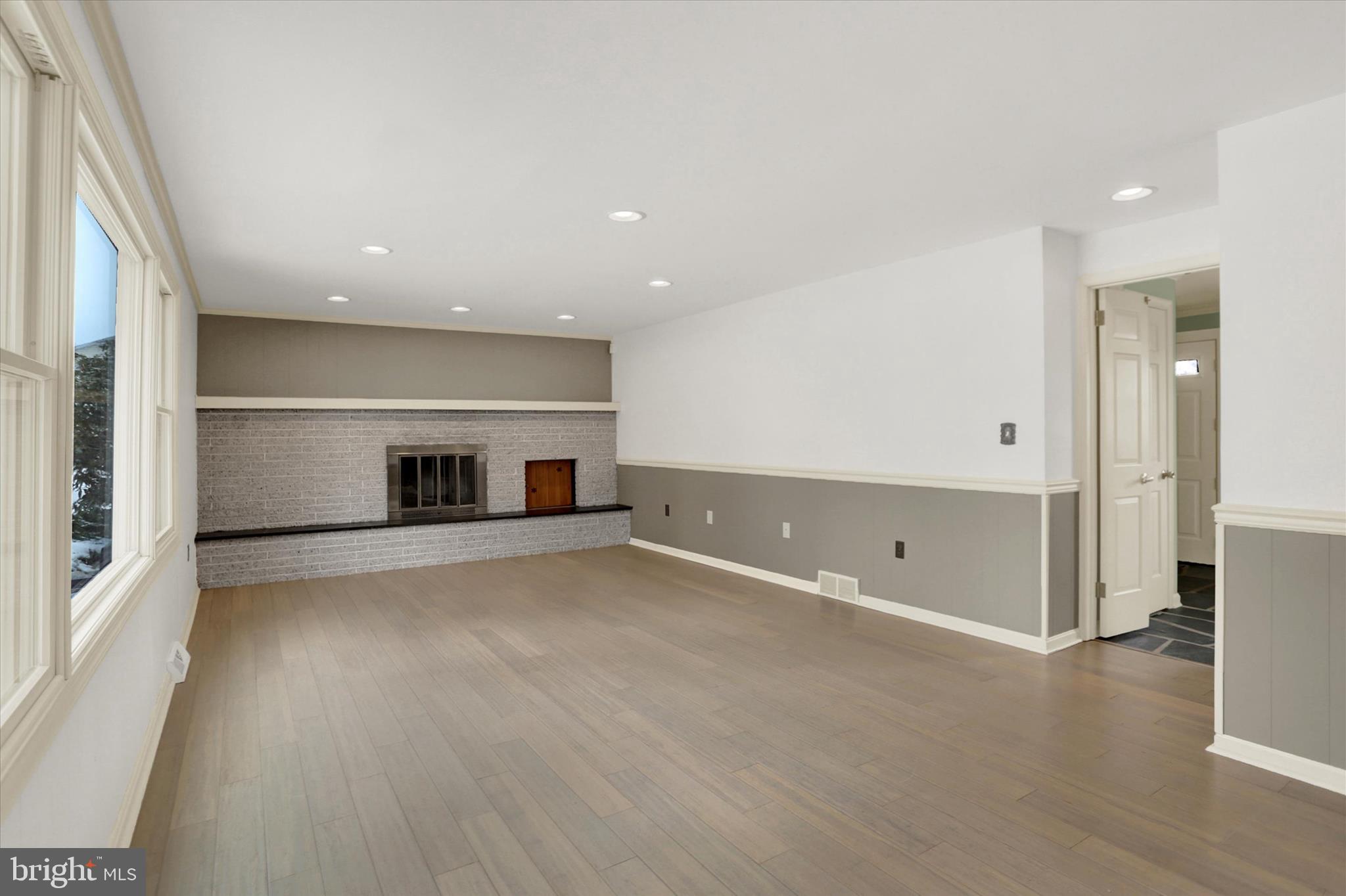 PINEBROOK - Residential