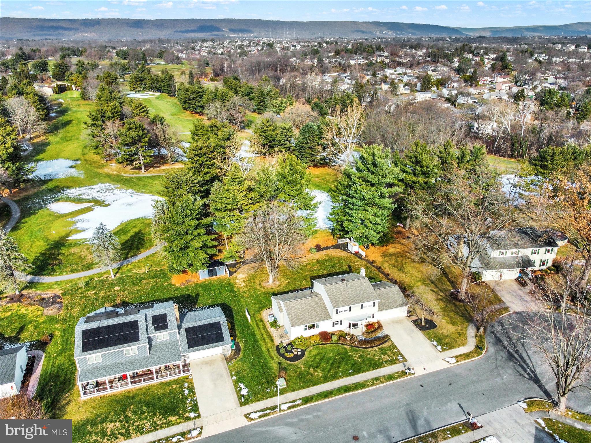 PINEBROOK - Residential