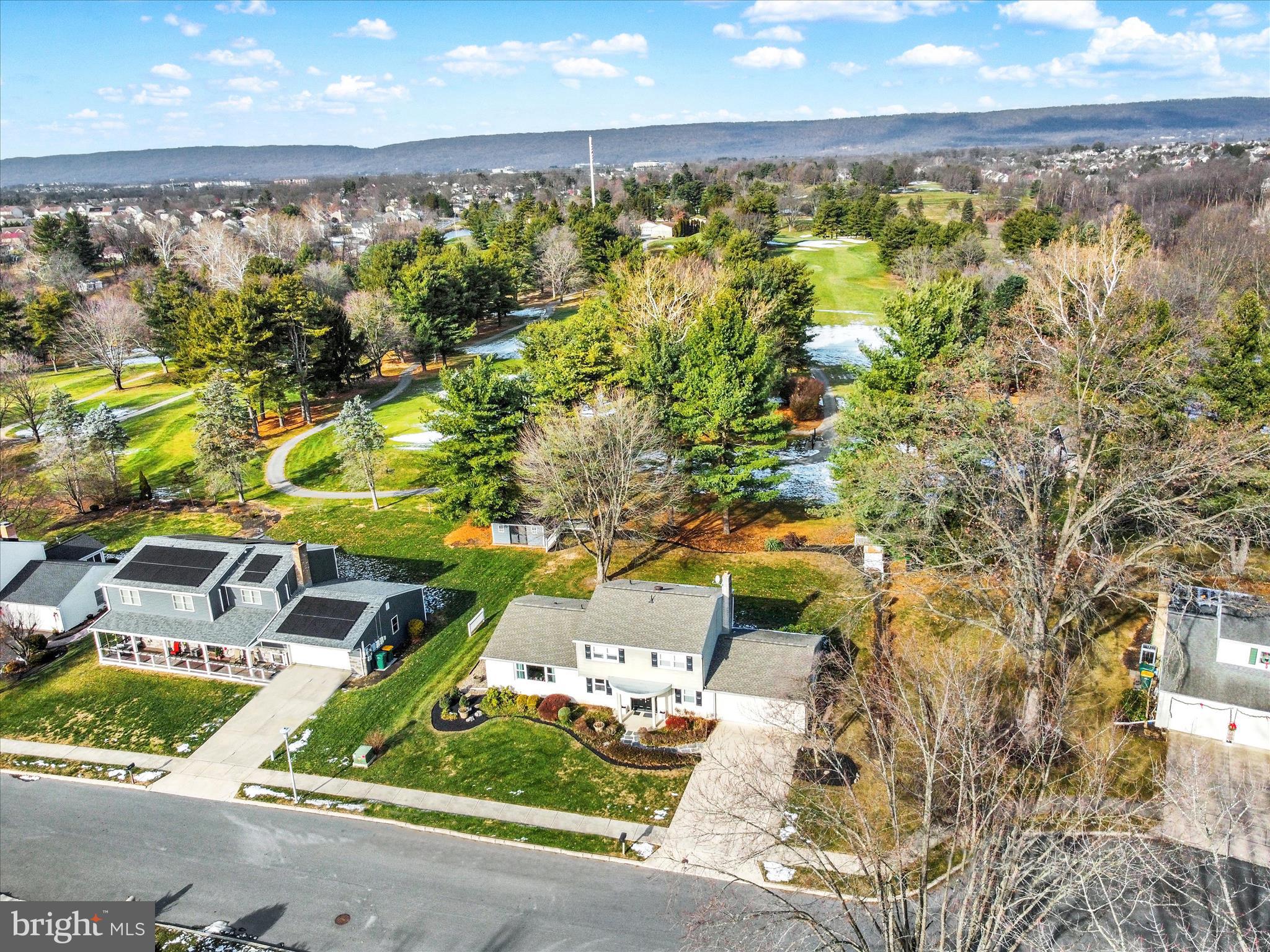 PINEBROOK - Residential