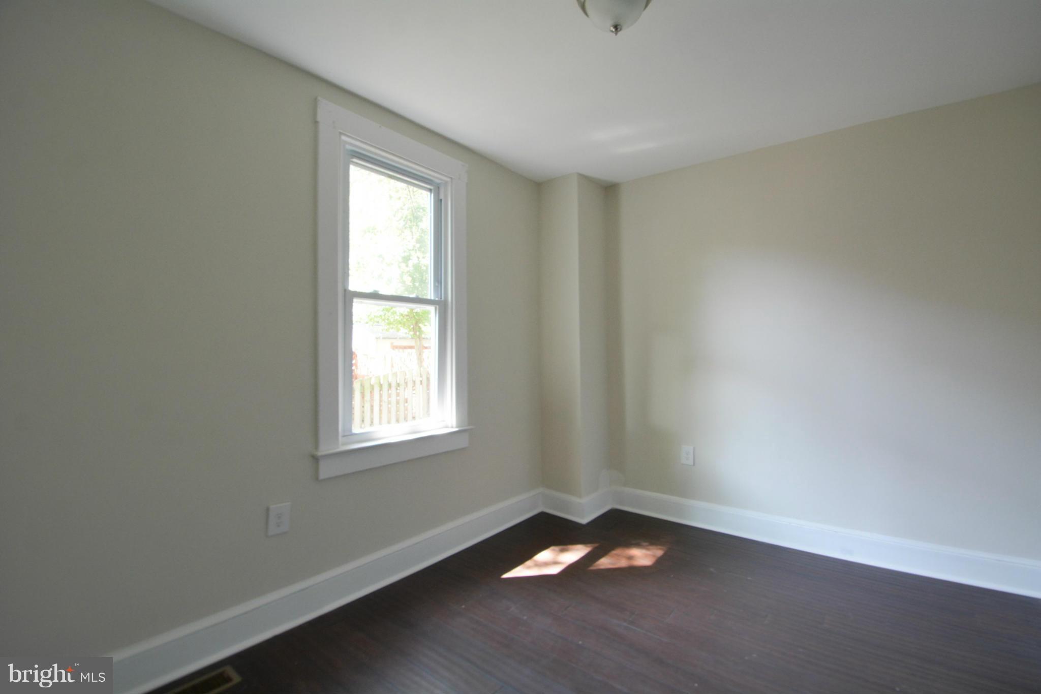 COLMAR MANOR - Residential