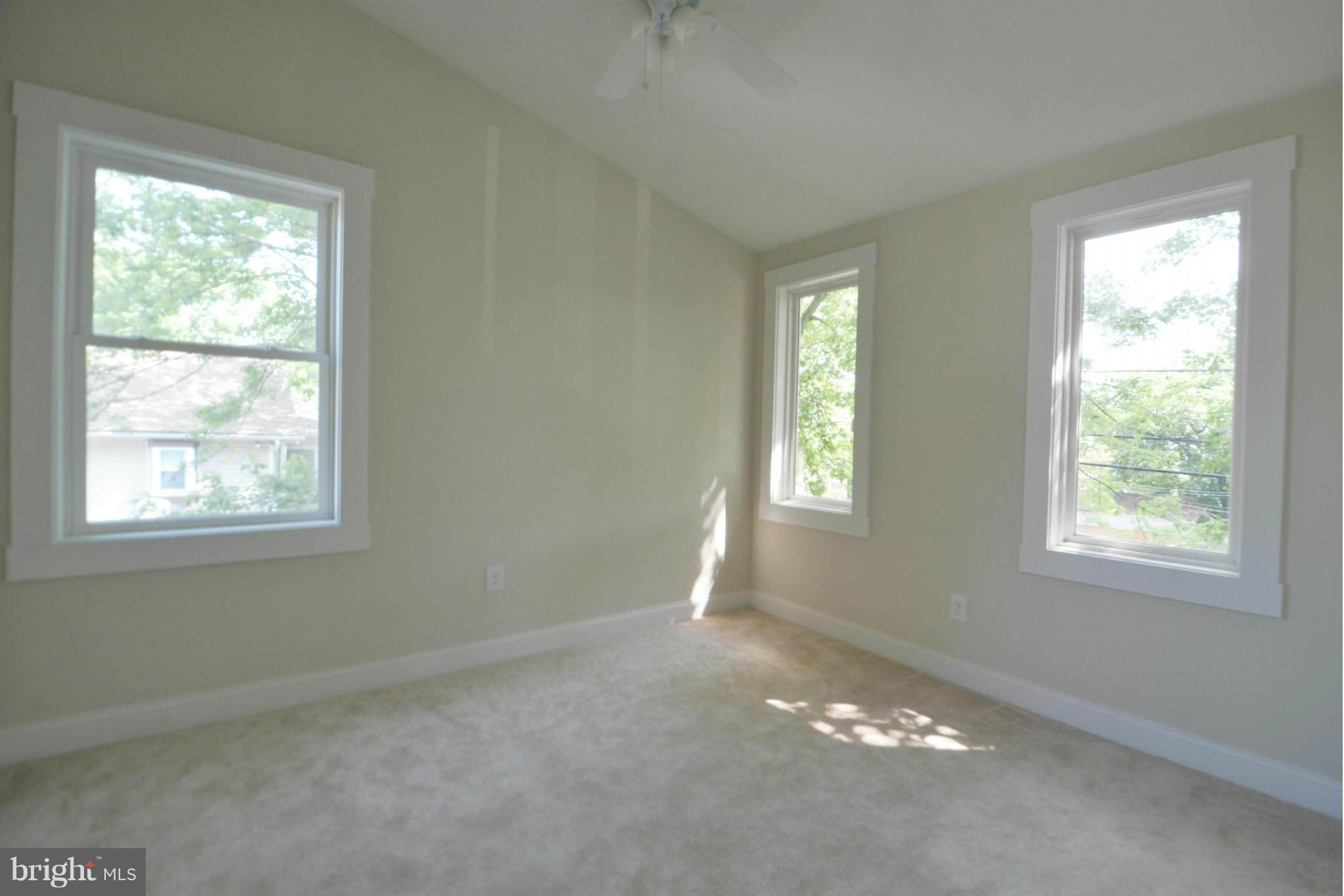 COLMAR MANOR - Residential