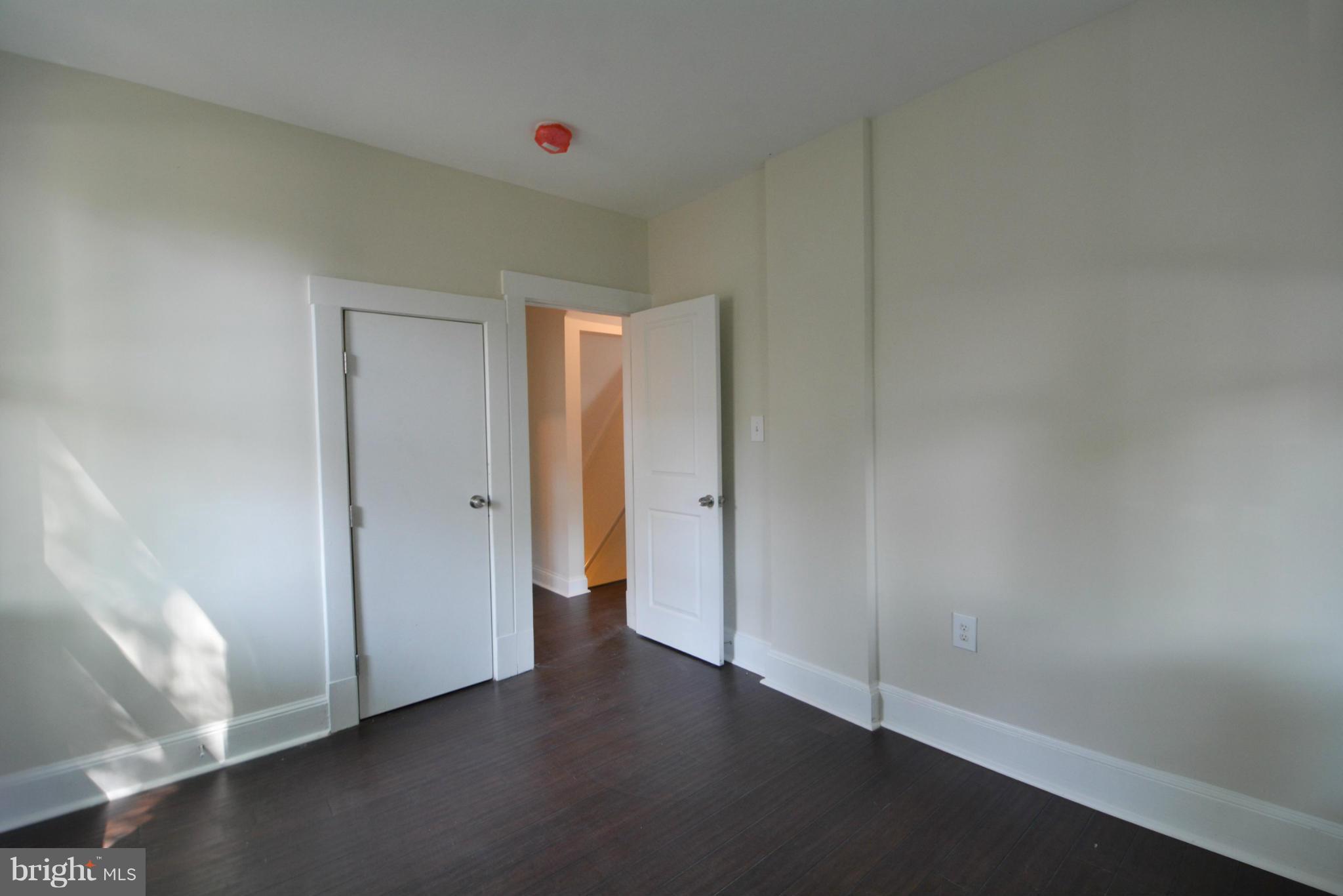 COLMAR MANOR - Residential