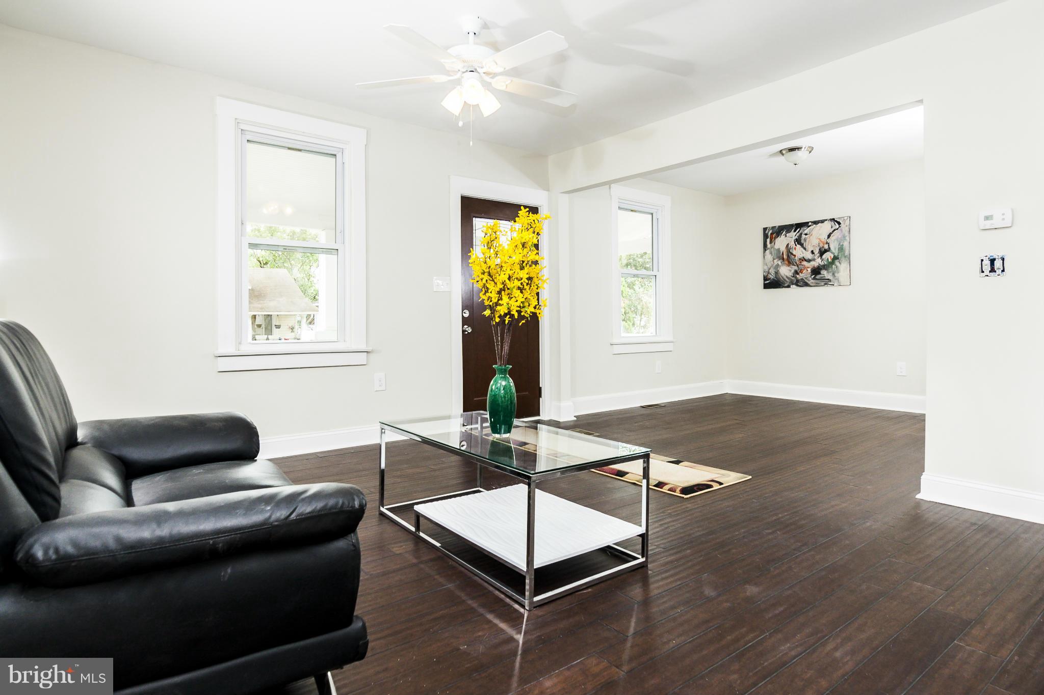 COLMAR MANOR - Residential