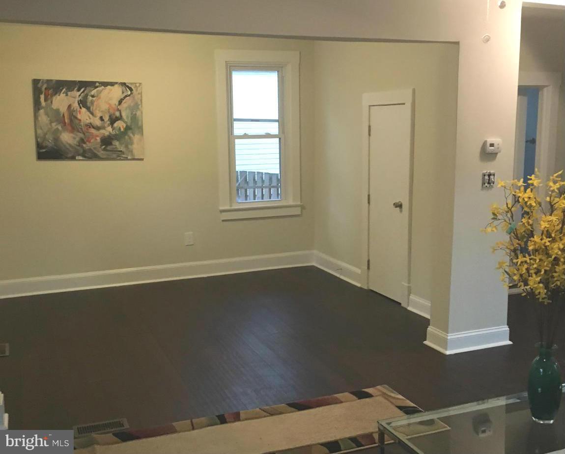 COLMAR MANOR - Residential