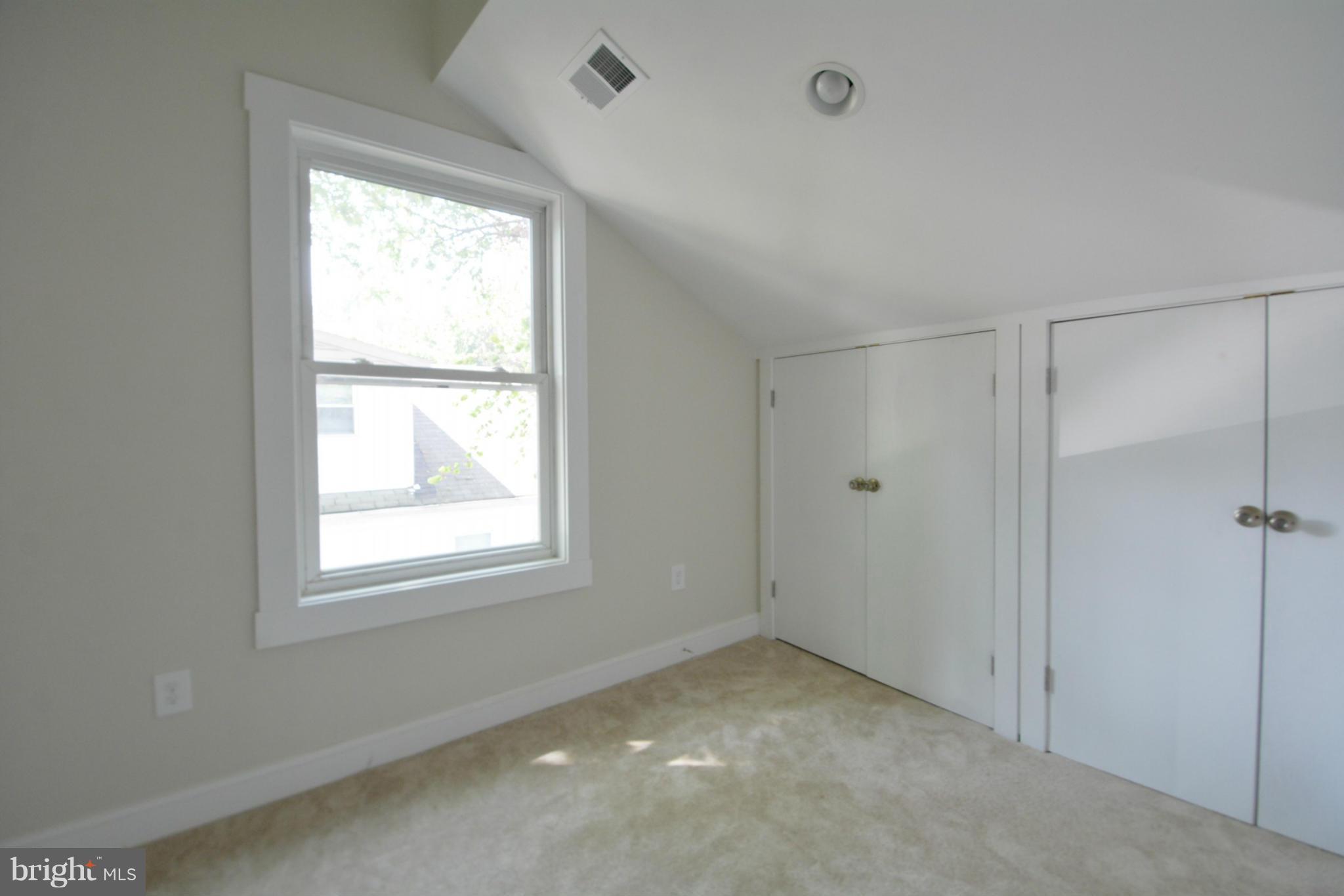 COLMAR MANOR - Residential