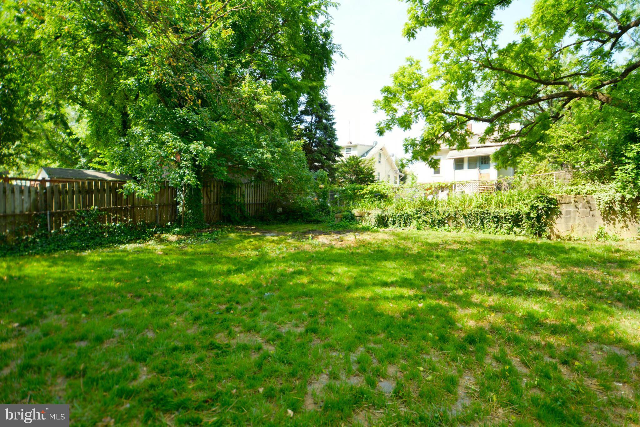 COLMAR MANOR - Residential