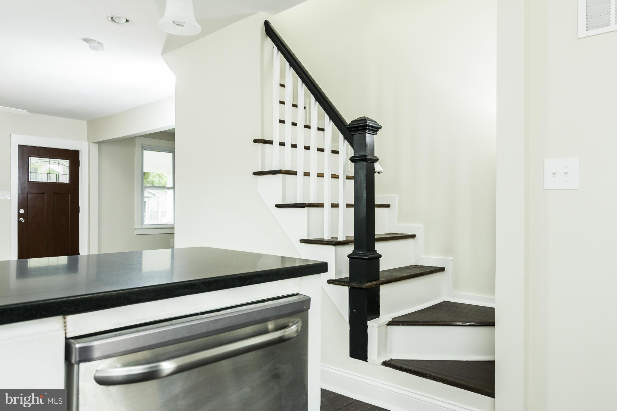 COLMAR MANOR - Residential