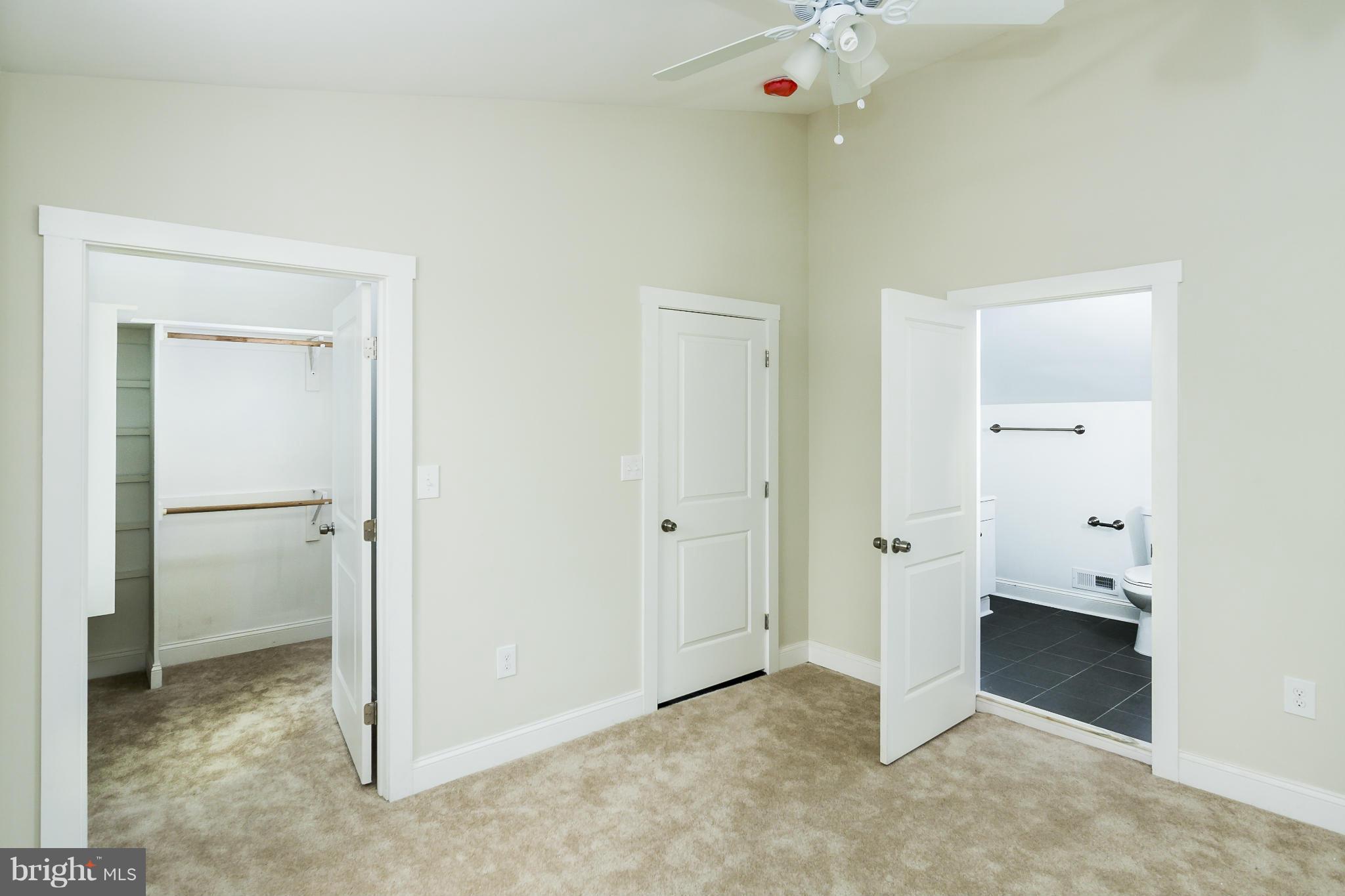 COLMAR MANOR - Residential