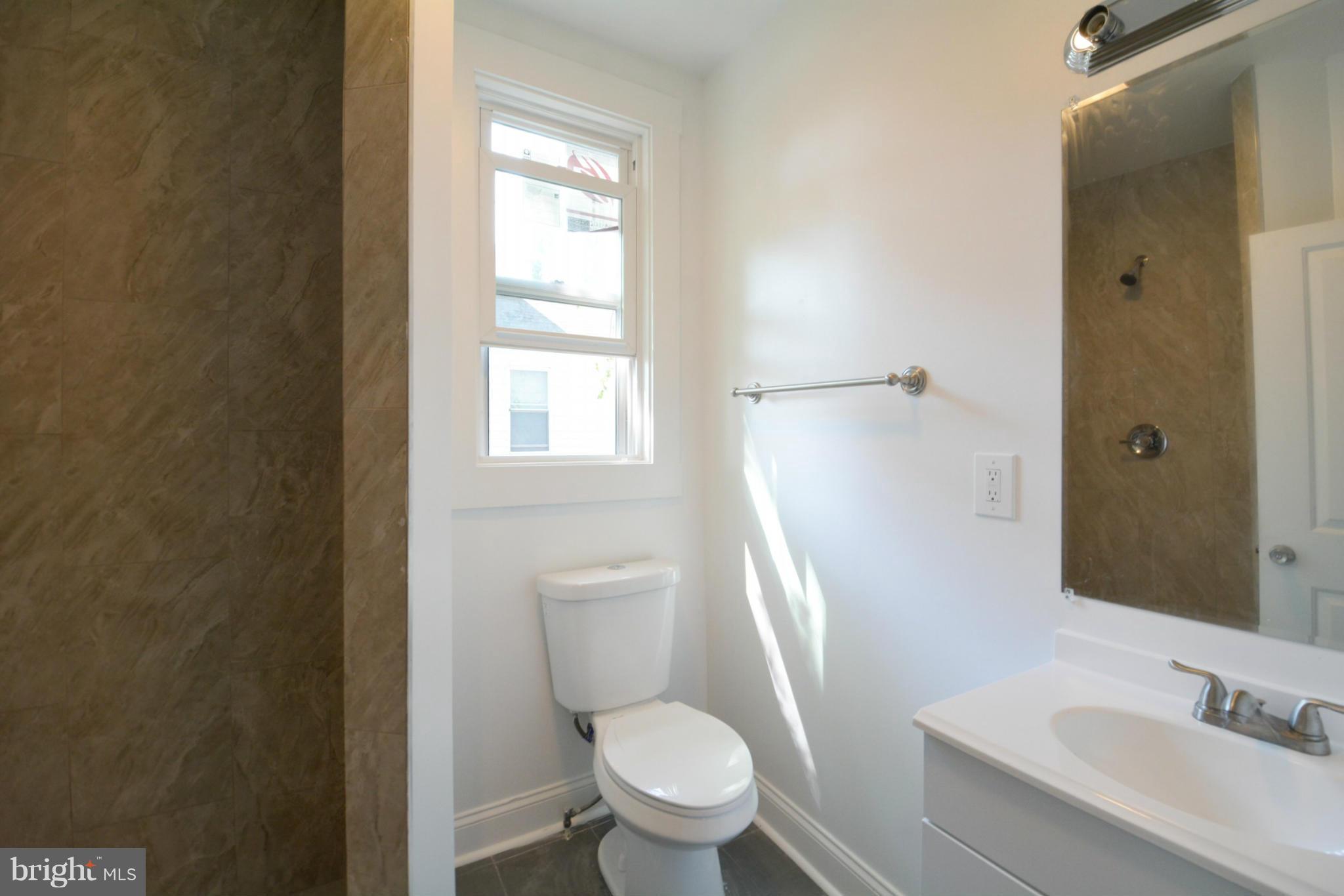 COLMAR MANOR - Residential