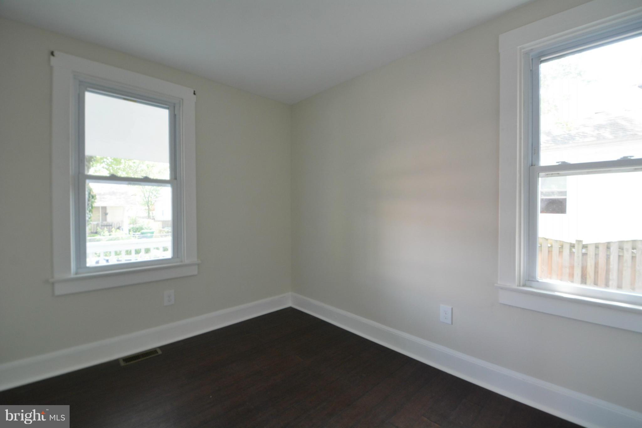 COLMAR MANOR - Residential